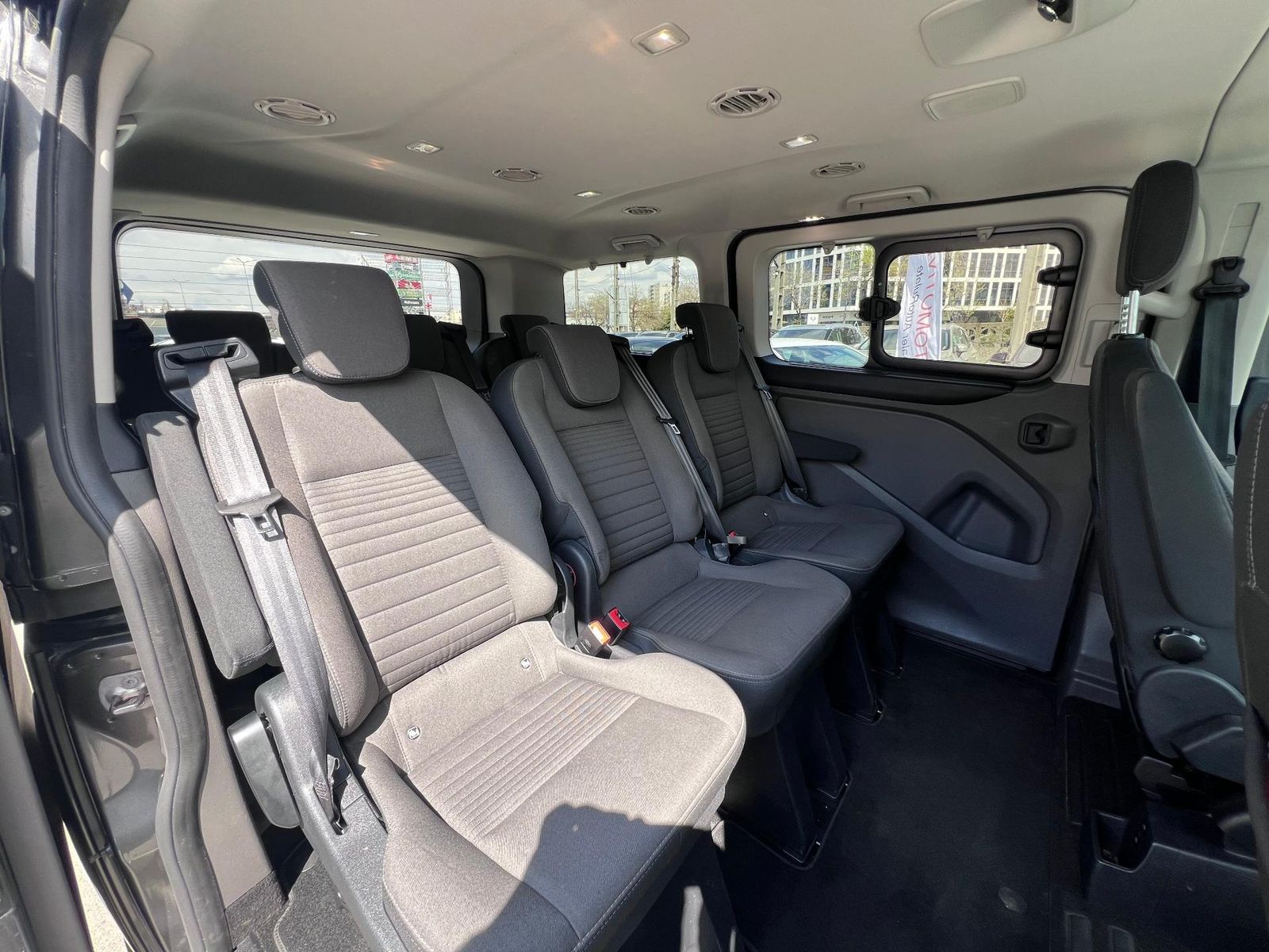 Ford Tourneo Custom 7+1 - GARANTIE FORD 2027 - foto 9