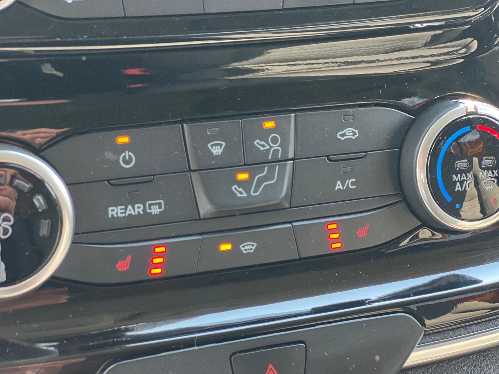 Ford Tourneo Custom 7+1 - GARANTIE FORD 2027 - foto 23