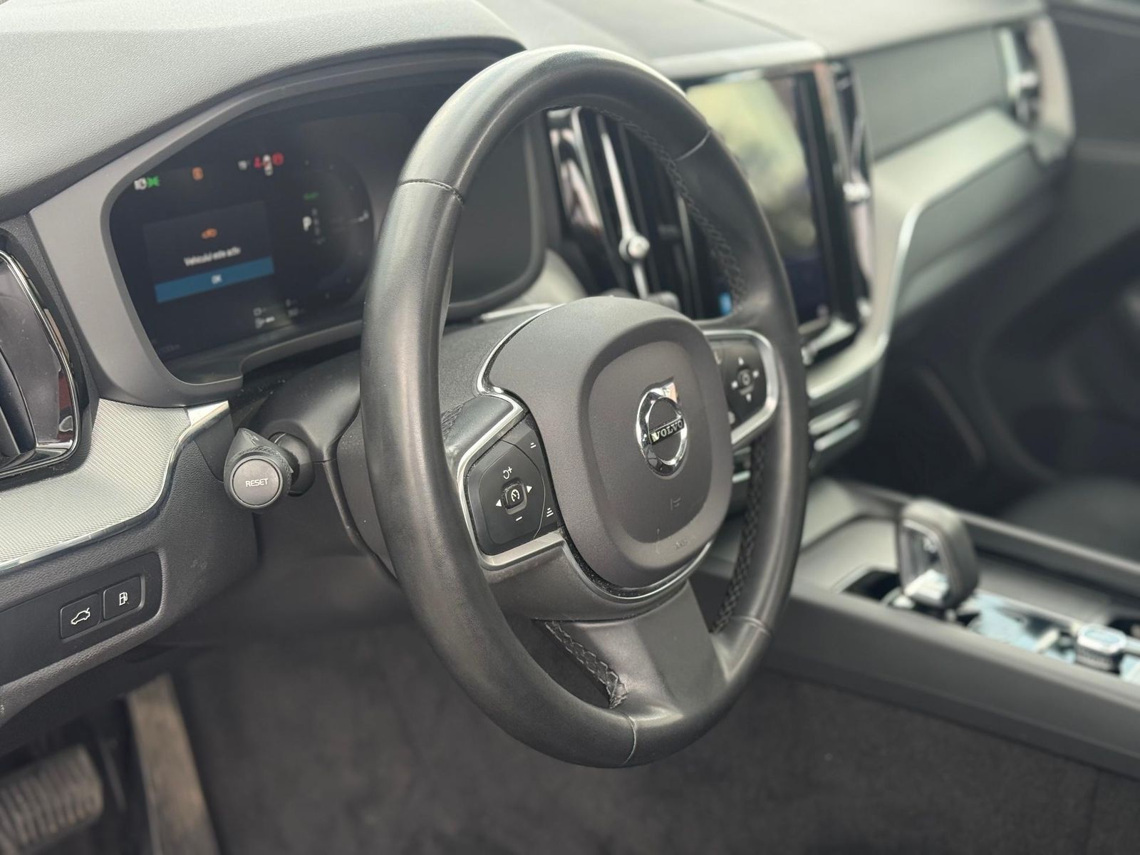 Volvo XC 60 RECHARGE - INSCRIPTION T6 Hybrid AWD - Primul proprietar - foto 5