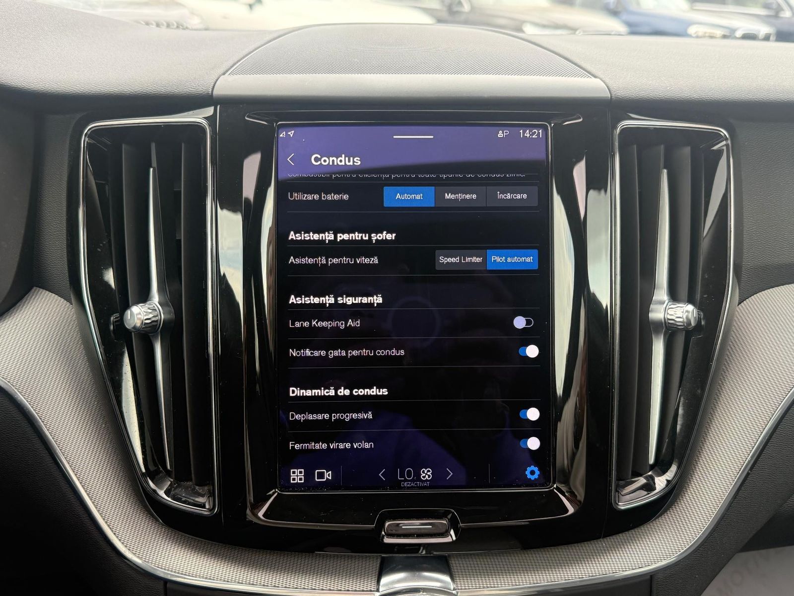 Volvo XC 60 RECHARGE - INSCRIPTION T6 Hybrid AWD - Primul proprietar - foto 8