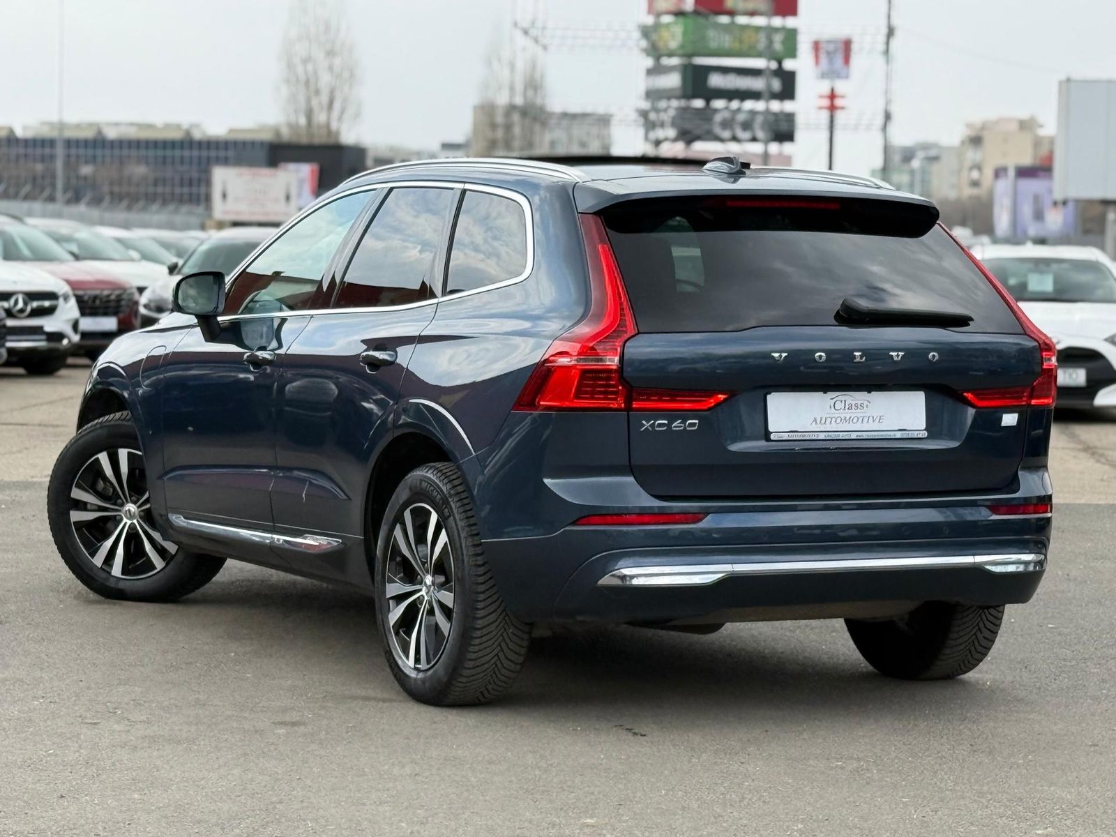 Volvo XC 60 RECHARGE - INSCRIPTION T6 Hybrid AWD - Primul proprietar - foto 12