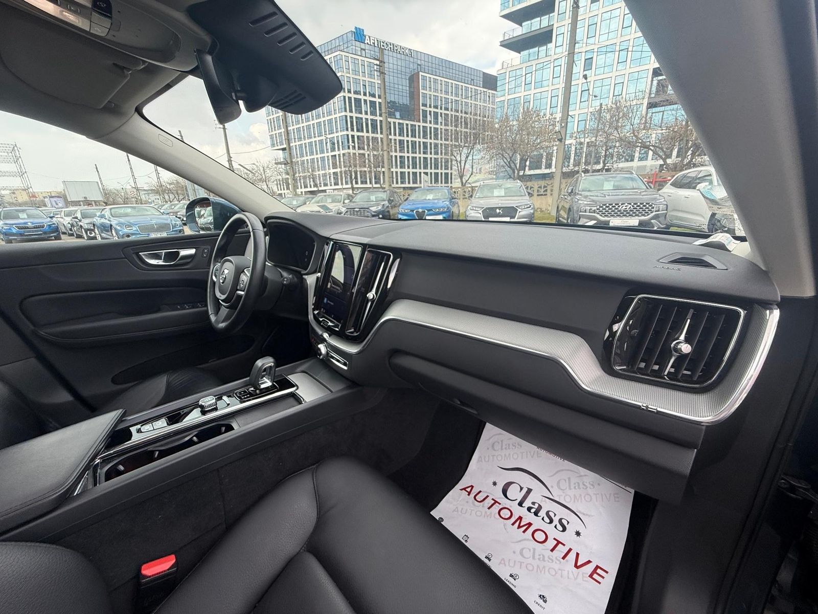 Volvo XC 60 RECHARGE - INSCRIPTION T6 Hybrid AWD - Primul proprietar - foto 19
