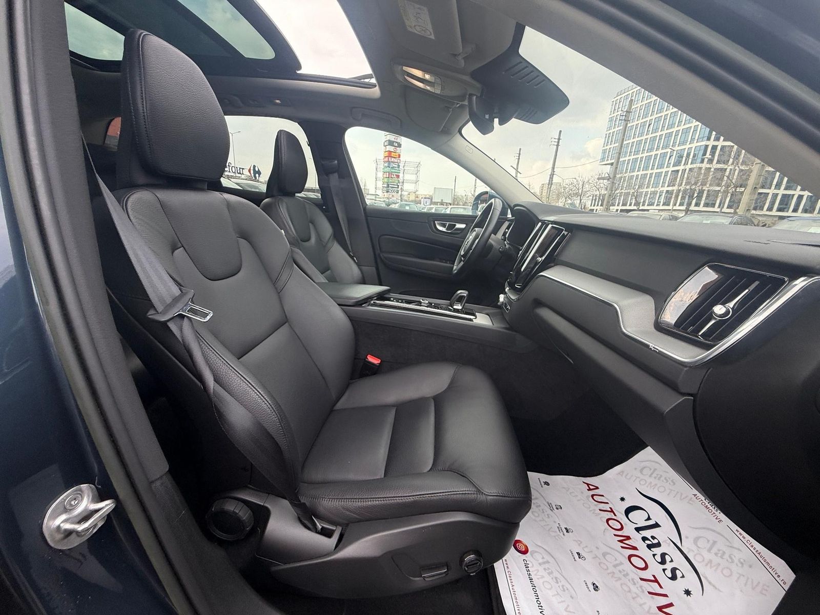 Volvo XC 60 RECHARGE - INSCRIPTION T6 Hybrid AWD - Primul proprietar - foto 20