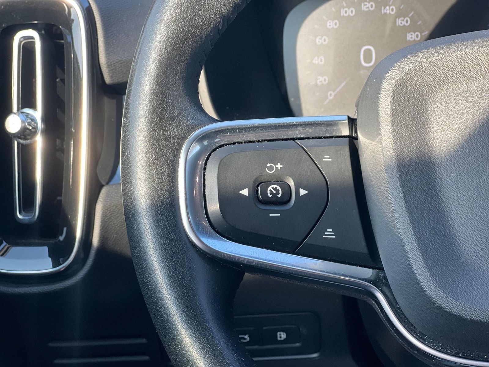 Volvo XC 40 - foto 14