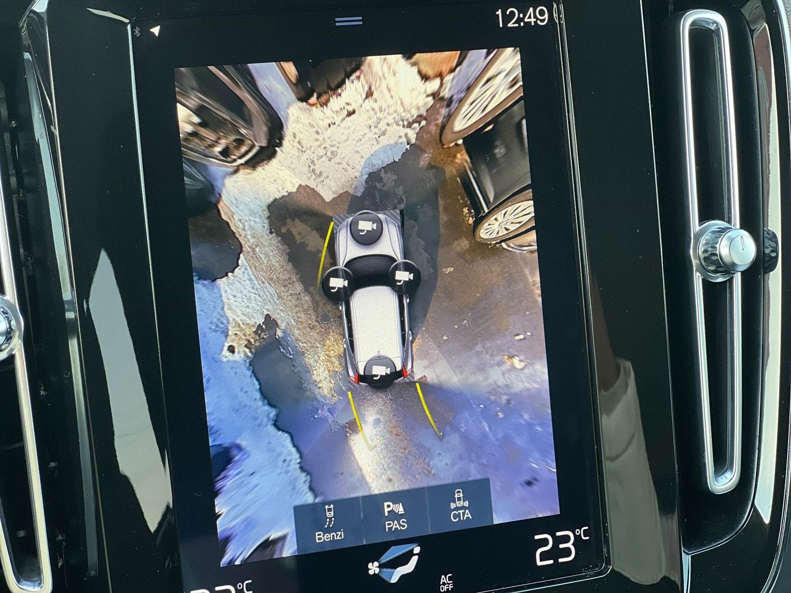 Volvo XC 40 - foto 18