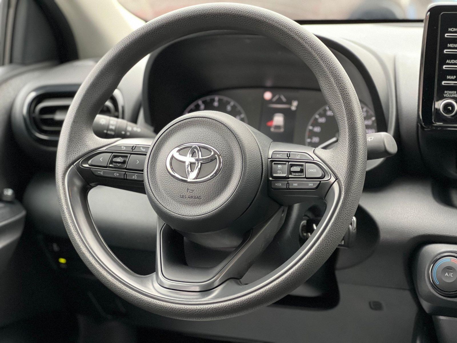 Toyota Yaris 2022 1.0 L Eco - foto 12