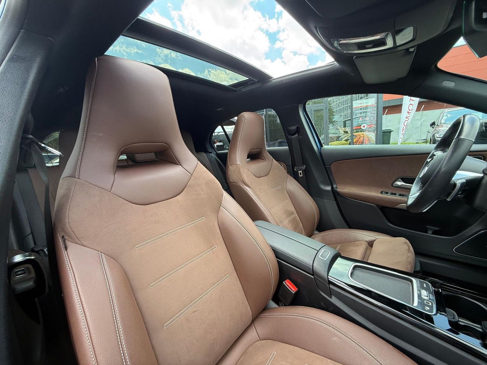 Mercedes-Benz Clasa A 2025 180 - foto 23