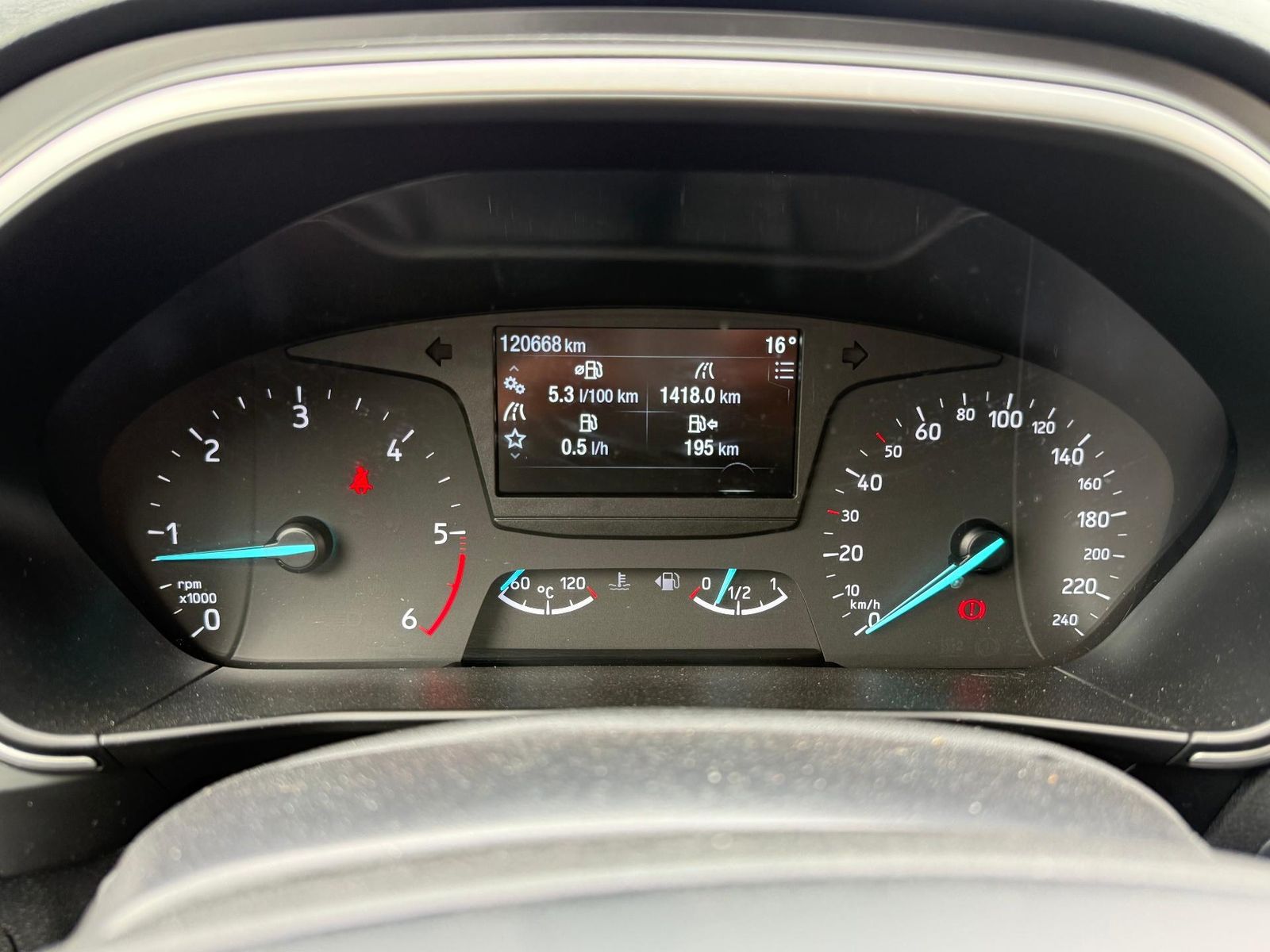Ford Focus 2020 1.5 EcoBlue Titanium - foto 9