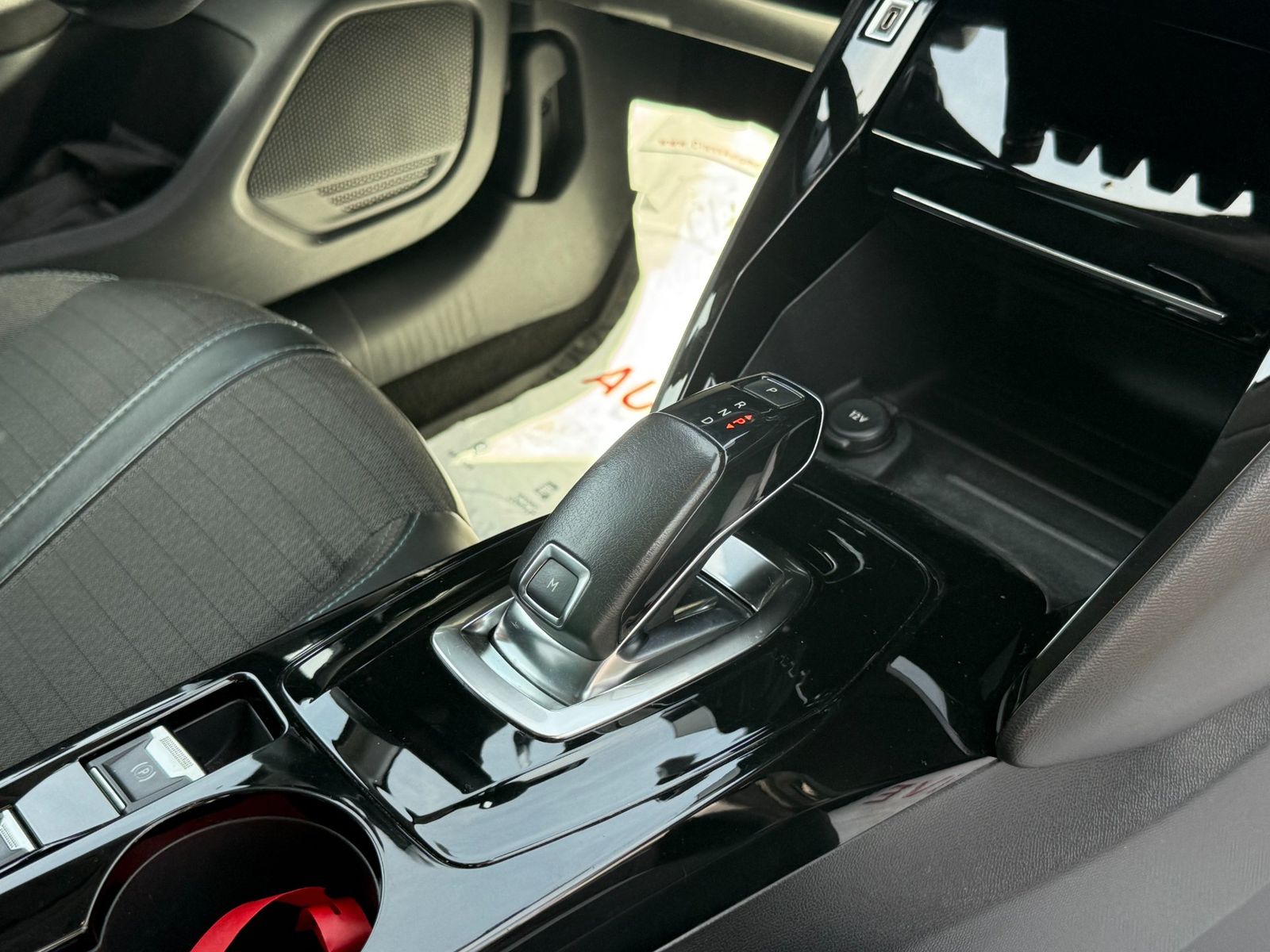 Peugeot 208 2020 1.2 L PureTech STT EAT8 Active Pack - foto 21