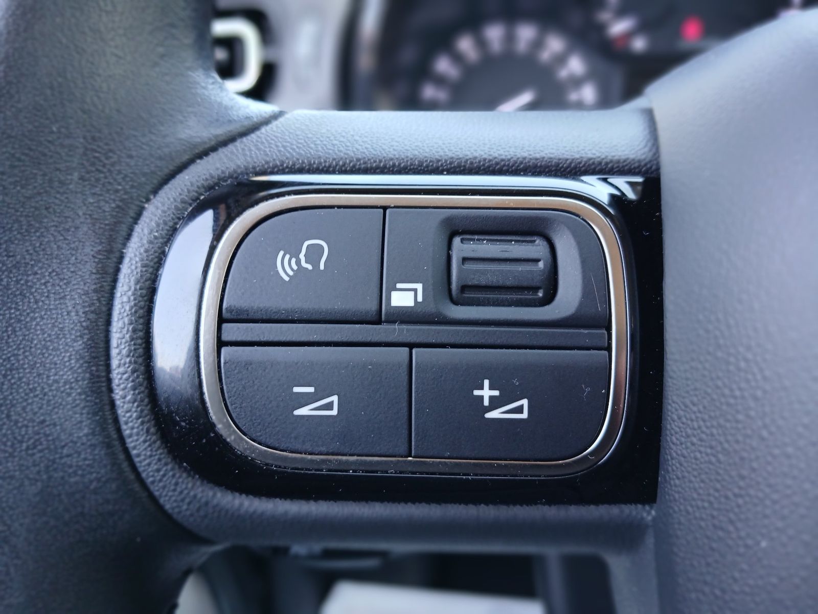 Citroën C3 2023 1.2 PureTech S&S EAT6 Shine - foto 12