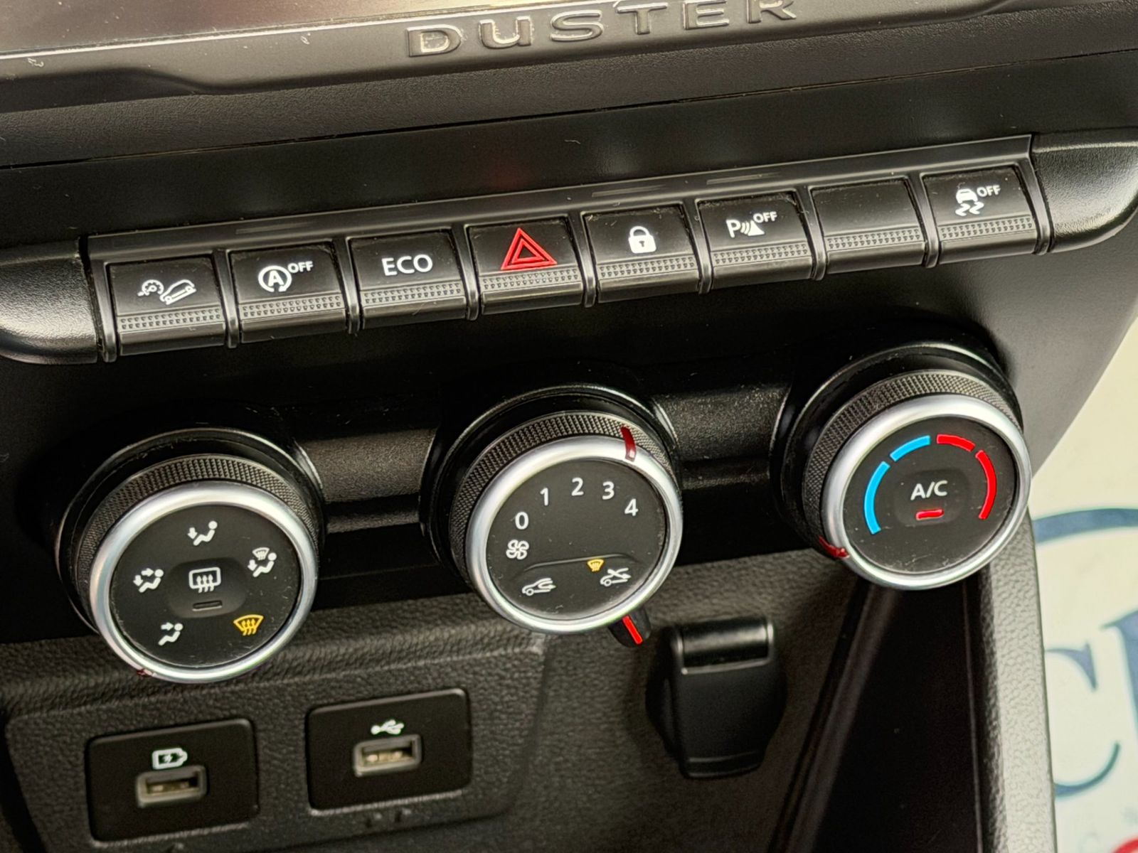 Dacia Duster 2022 Blue dCi 115 4WD Comfort - foto 15