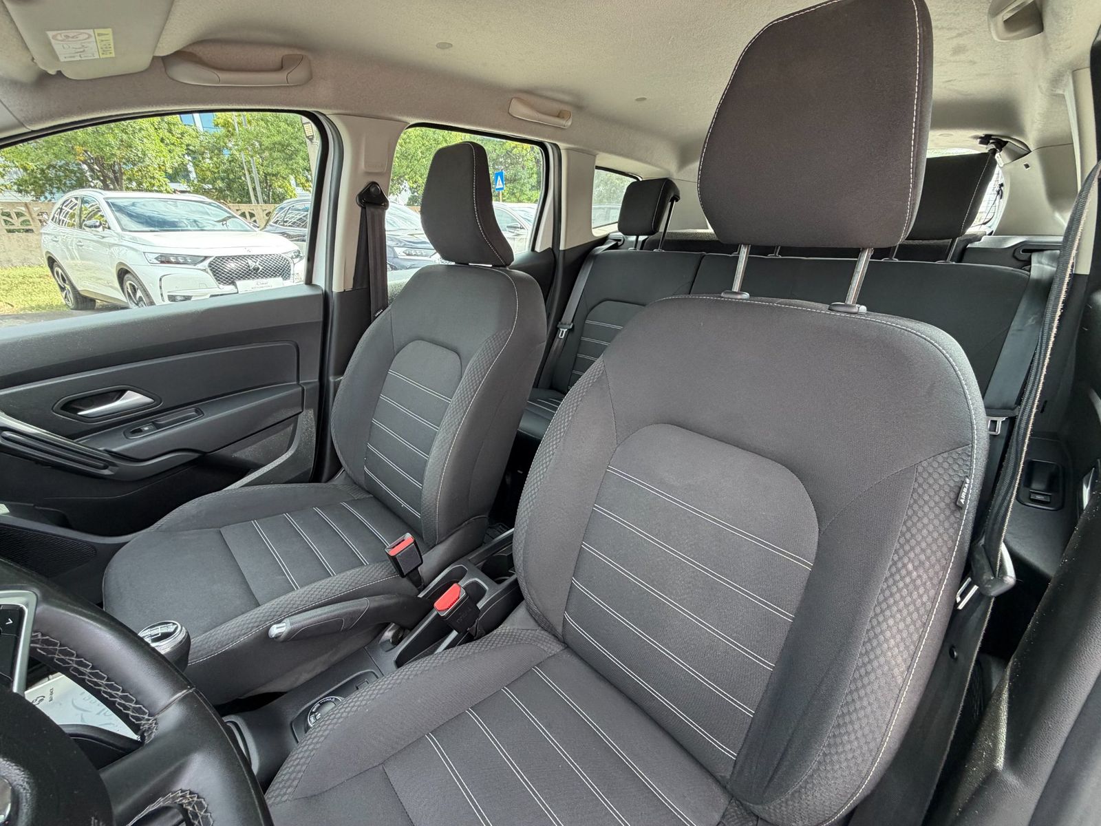Dacia Duster 2022 Blue dCi 115 4WD Comfort - foto 11