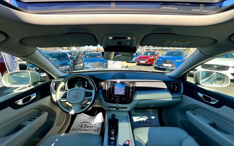 Volvo XC60 RECHARGE - INSCRIPTION T6 Hybrid AWD - Primul proprietar - foto 4