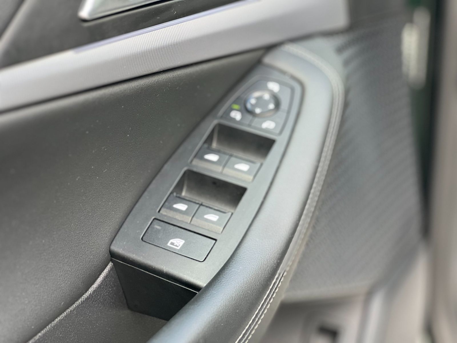 BMW Seria 2 2024 218i - foto 10