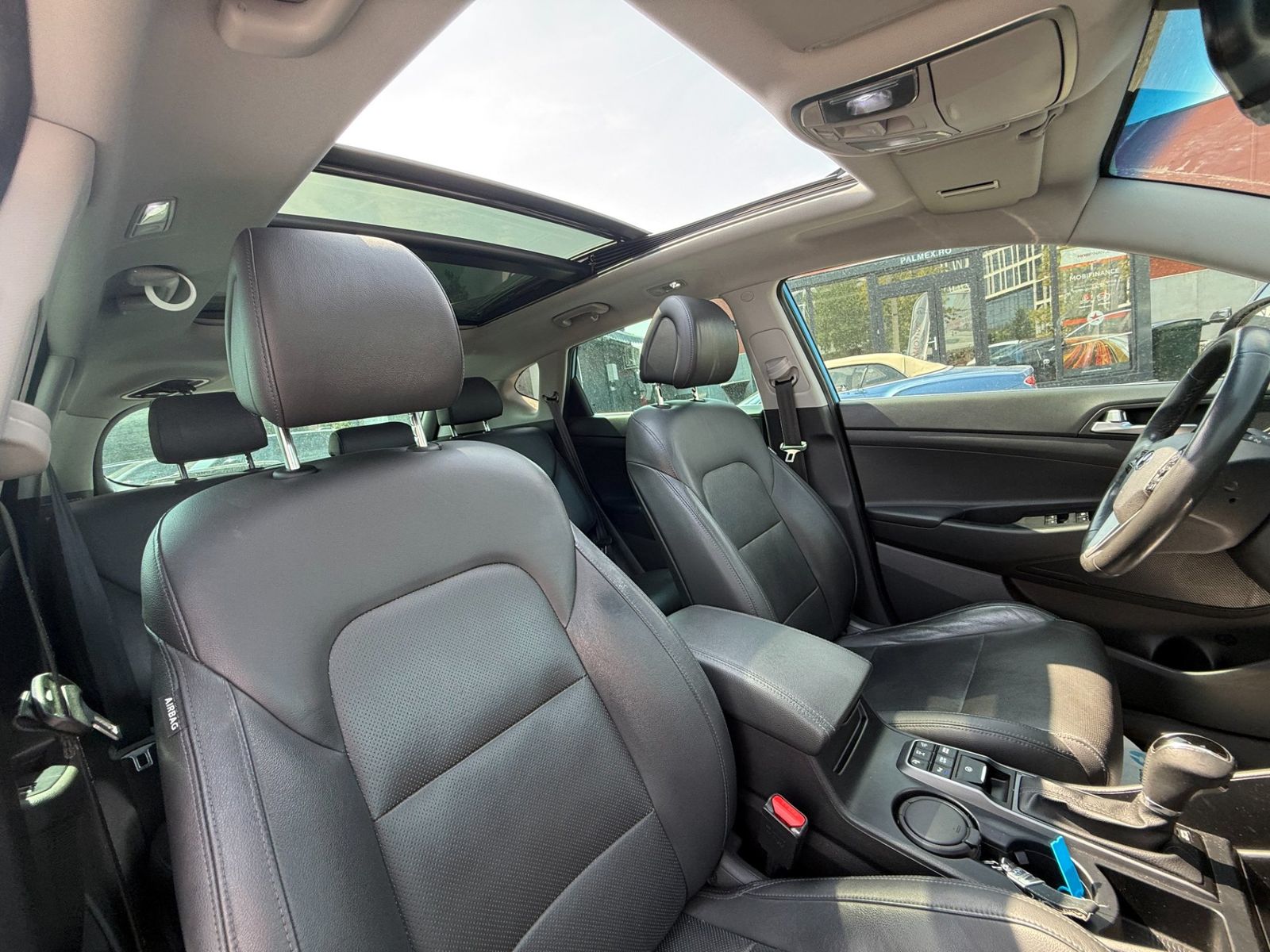 Hyundai TUCSON 2018 1.6 T-GDi 4WD 7DCT Luxury Pack+ - foto 16