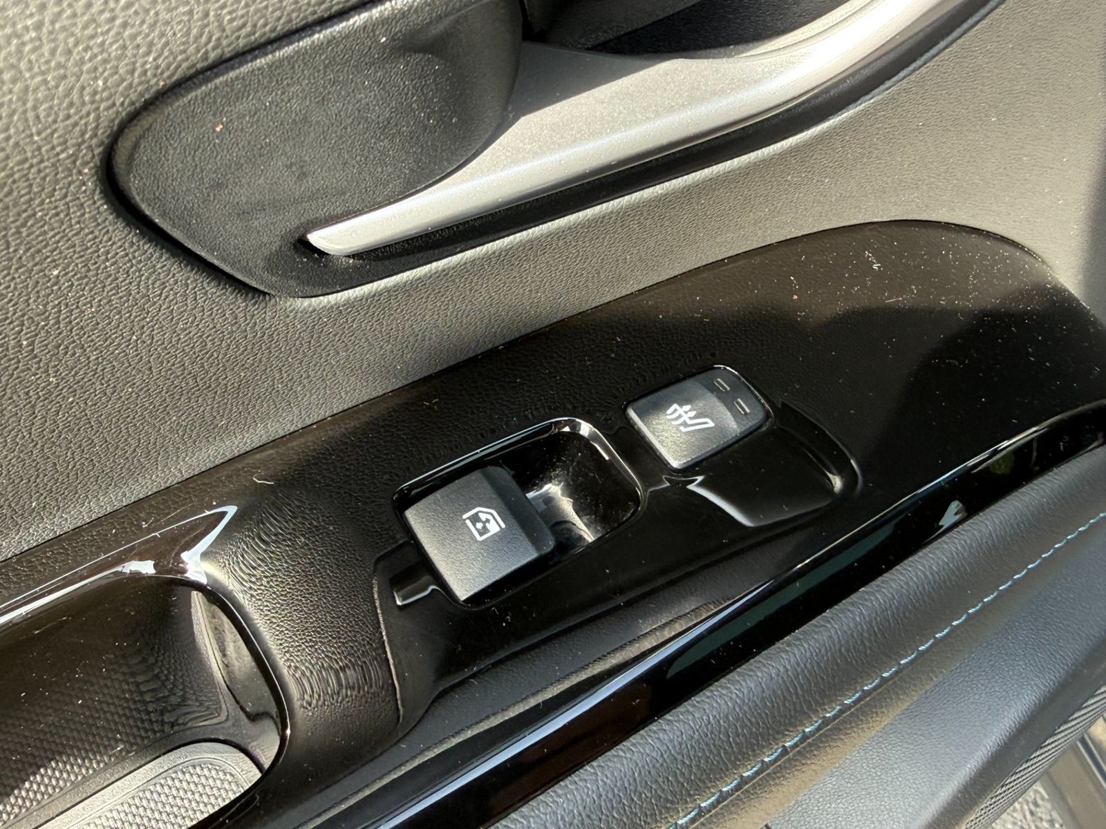 Hyundai TUCSON 2021 1.6 l 215 CP 4WD 6AT HEV Luxury - foto 16