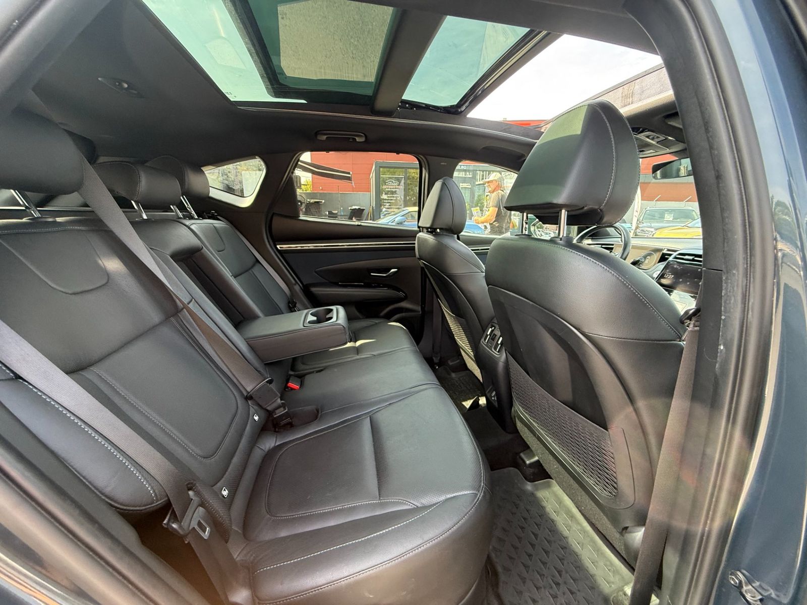Hyundai TUCSON 2021 1.6 l 215 CP 4WD 6AT HEV Luxury - foto 22