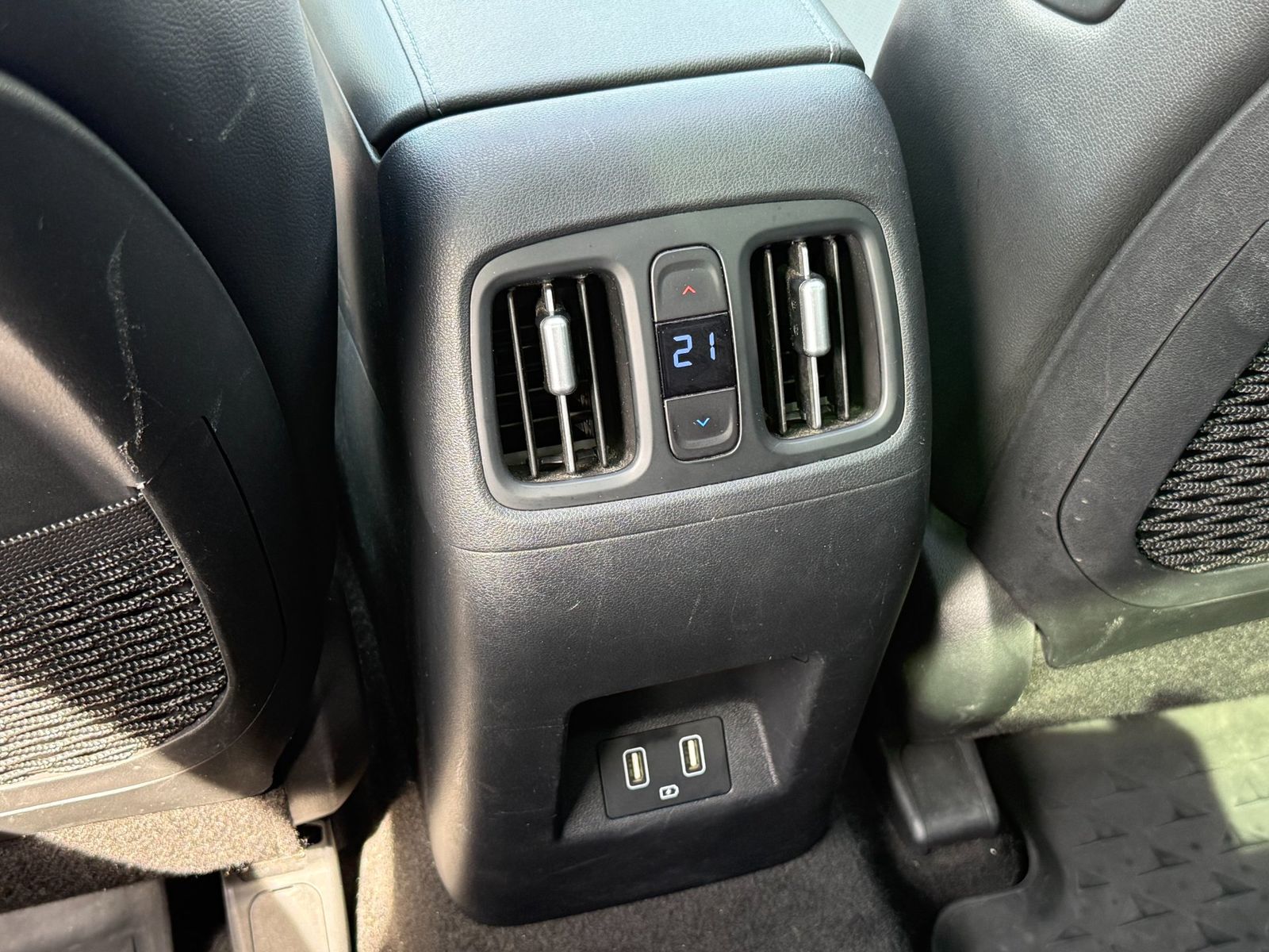 Hyundai TUCSON 2021 1.6 l 215 CP 4WD 6AT HEV Luxury - foto 18