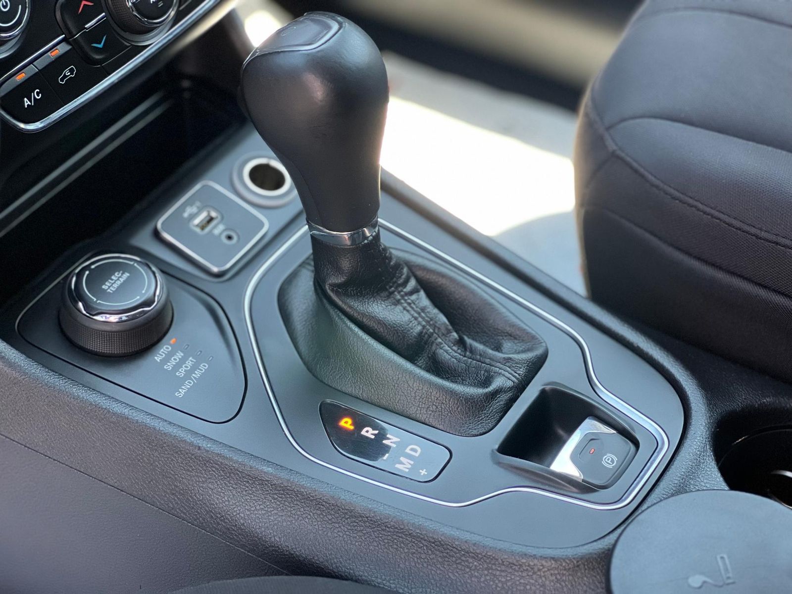 Jeep Cherokee 2019 2.2 MJet AWD ACTIVE DRIVE I AT9 Limited - foto 16
