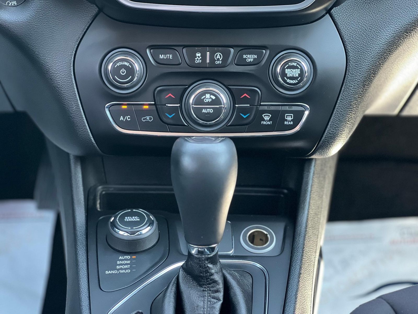 Jeep Cherokee 2019 2.2 MJet AWD ACTIVE DRIVE I AT9 Limited - foto 21