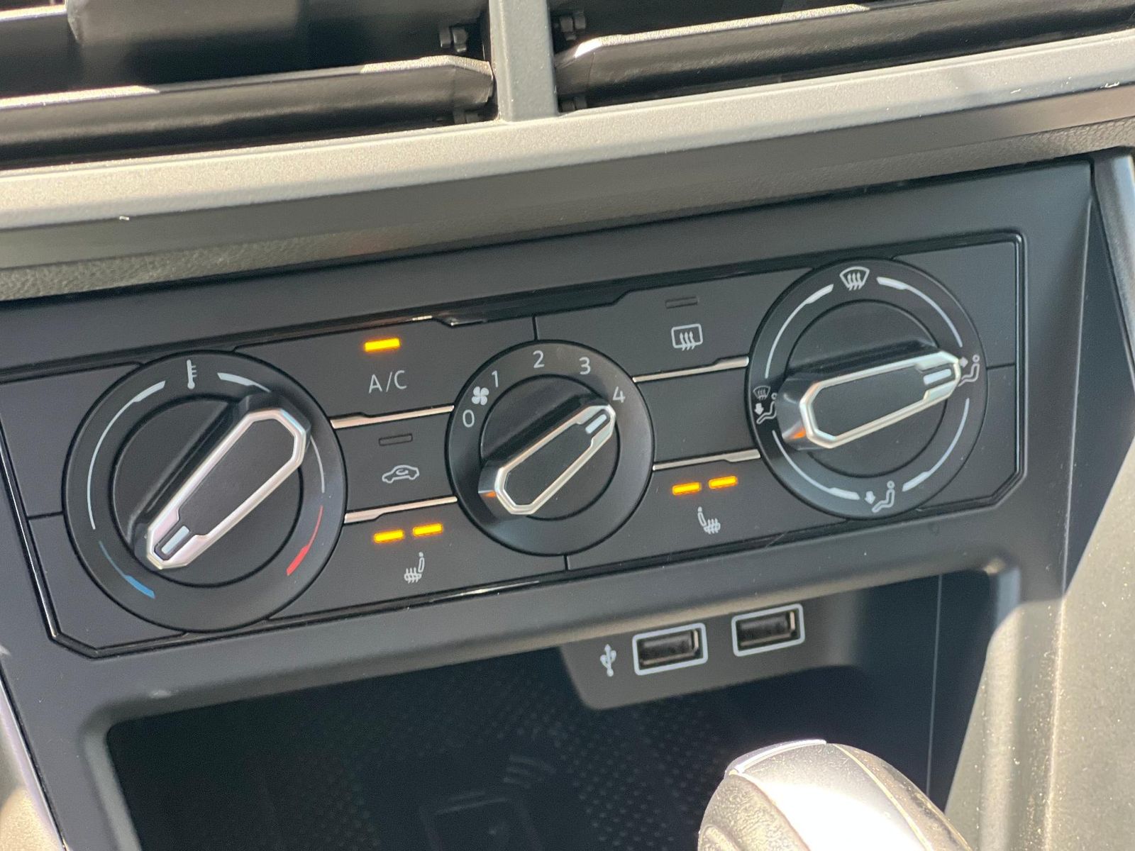 Volkswagen Polo 1.0 TSI DSG - 2019 - foto 15