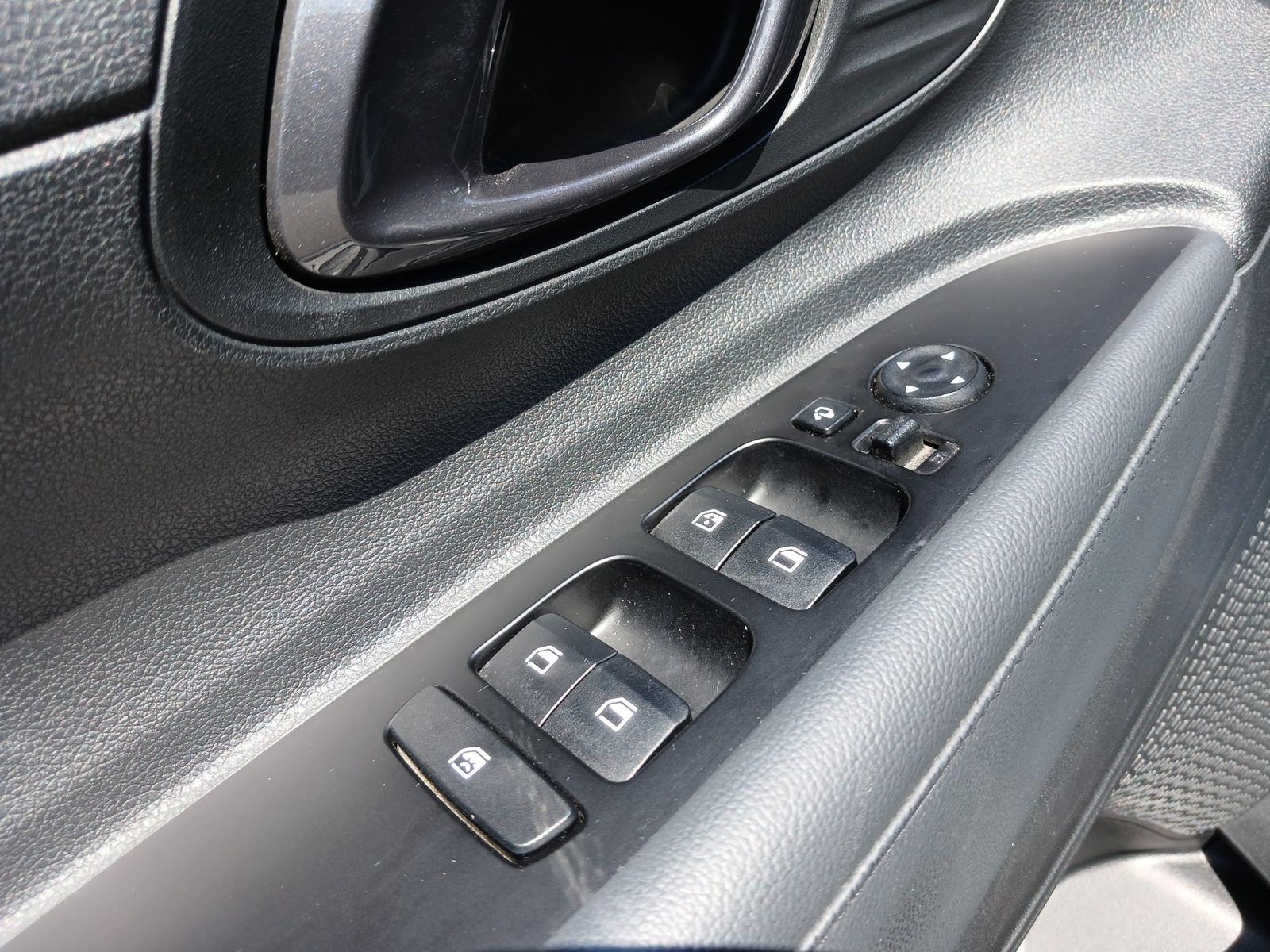 Hyundai BAYON 2024 1.0 T-GDI M-Hybrid 100 CP 7DCT Led Line - foto 10