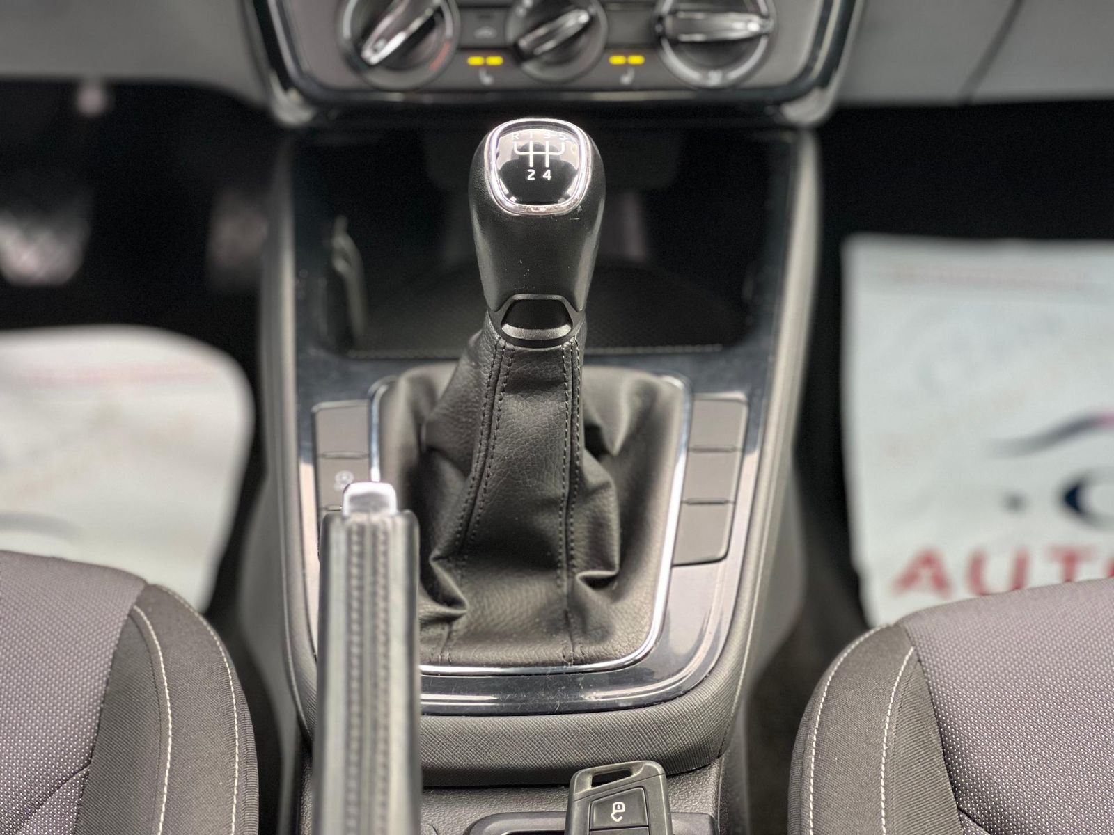 Skoda Fabia 2023 1.0 MPI 80 CP Essence - foto 18