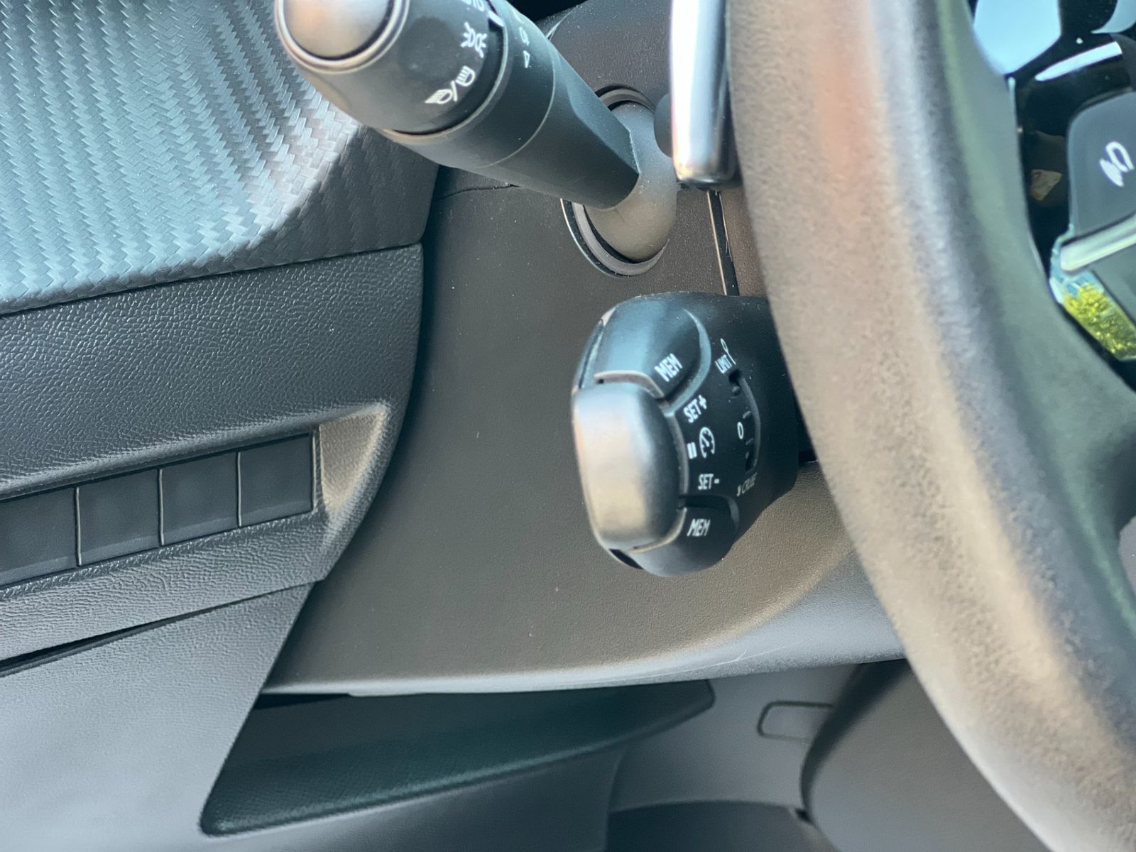 Peugeot 2008 2023 1.2L PureTech 130 S&S EAT8 Allure - foto 8