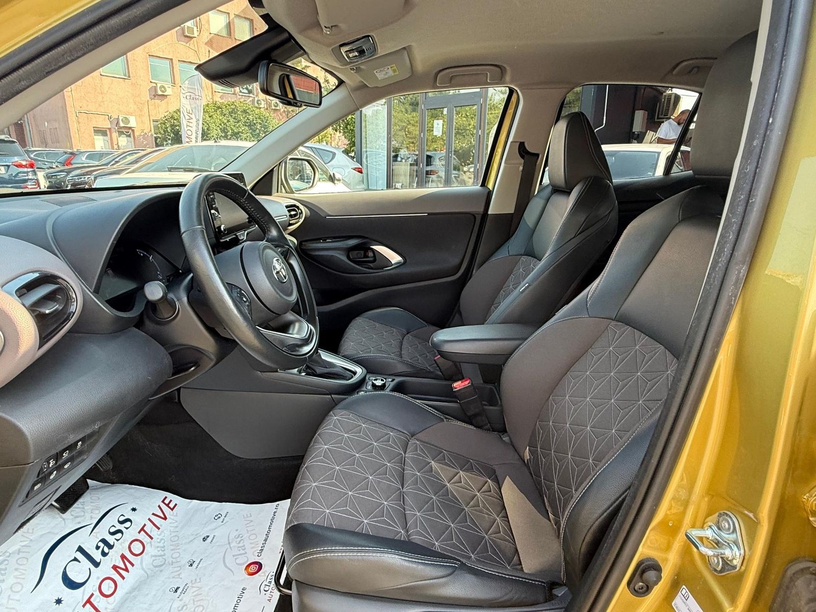 Toyota Yaris Cross 4x4 - Full Hybrid - foto 8