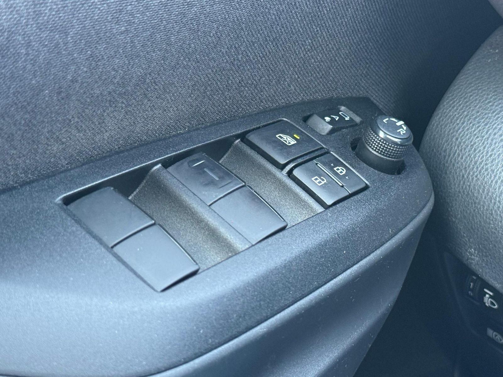Toyota Yaris Cross 4x4 - Full Hybrid - foto 17