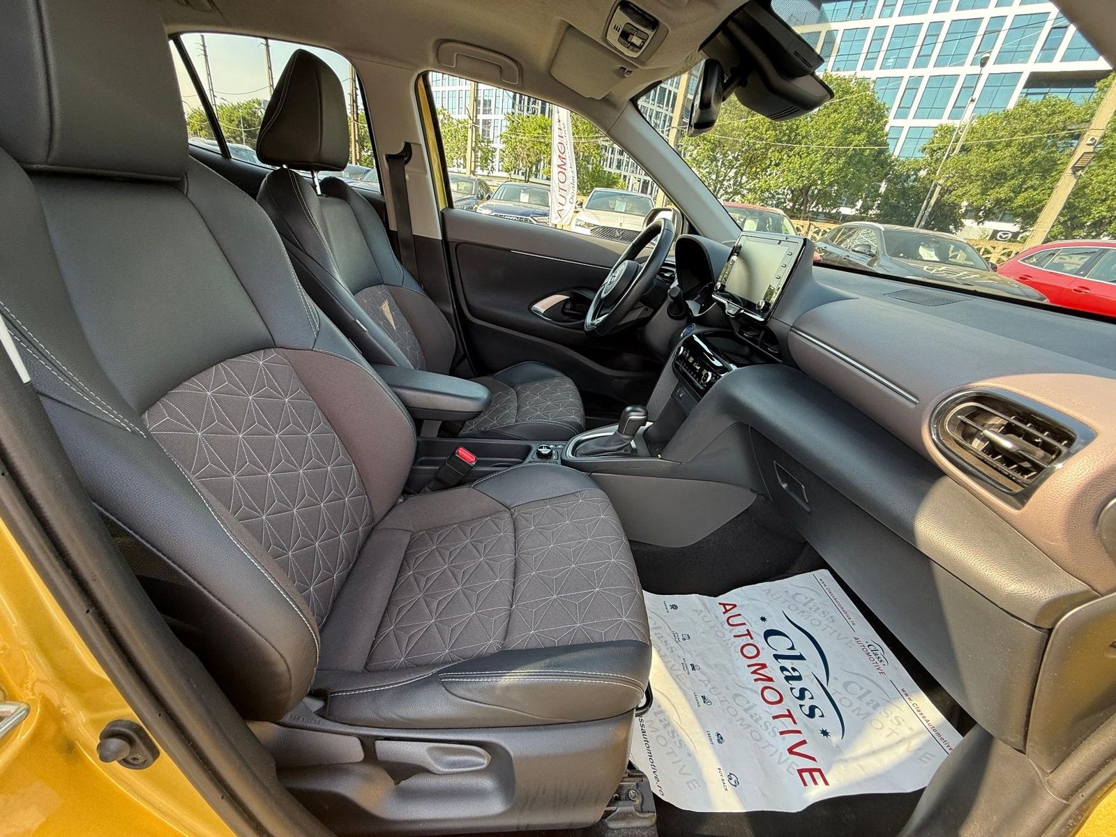 Toyota Yaris Cross 4x4 - Full Hybrid - foto 22