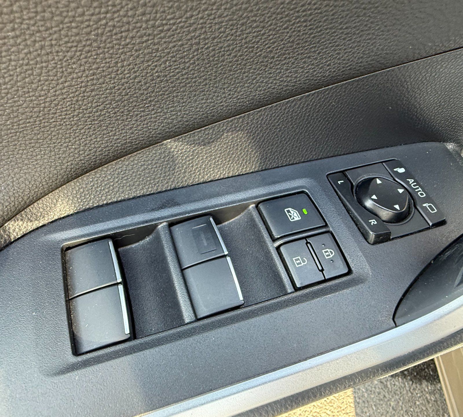 Toyota RAV 4 2021 - foto 22