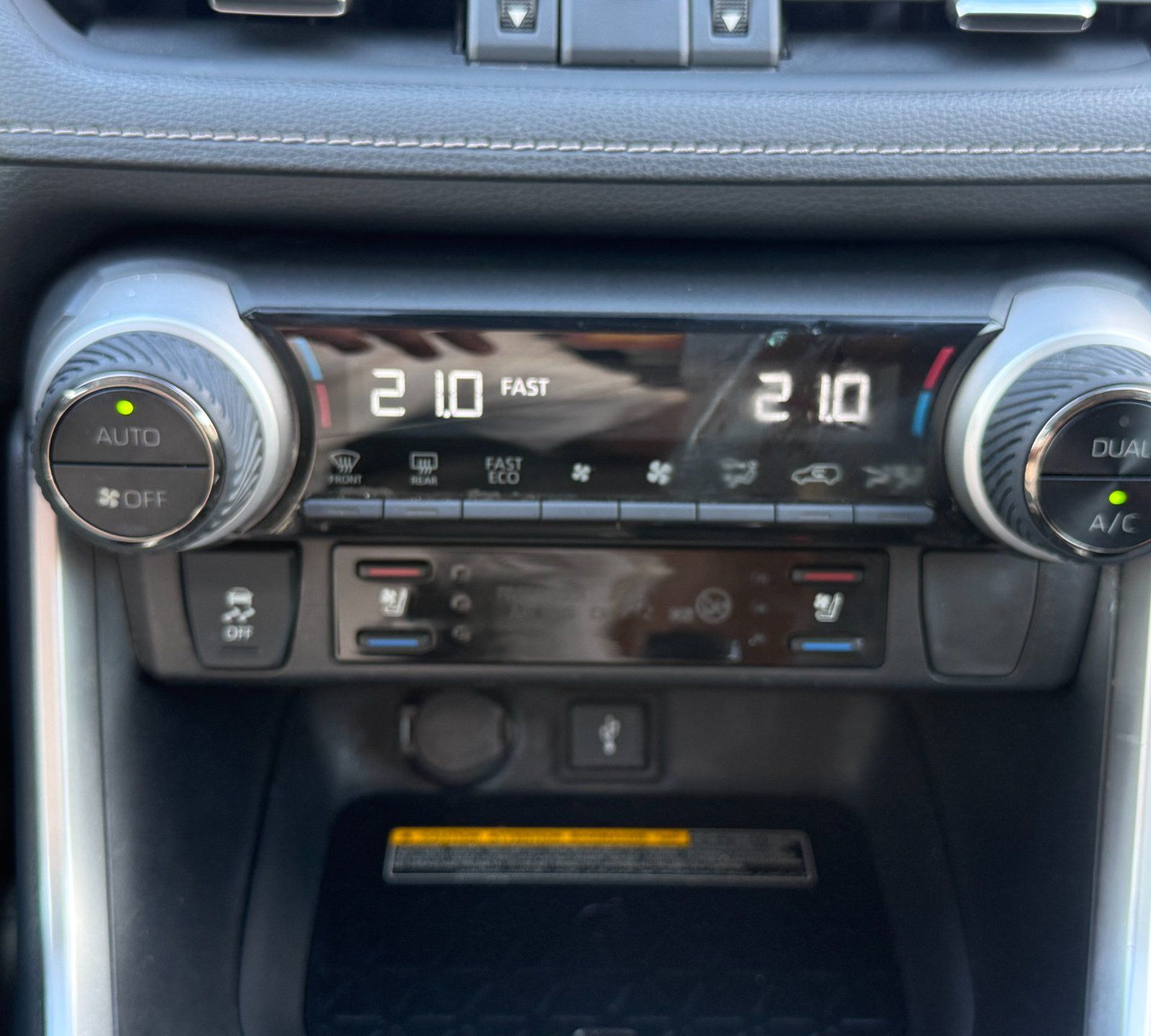 Toyota RAV 4 2021 - foto 15