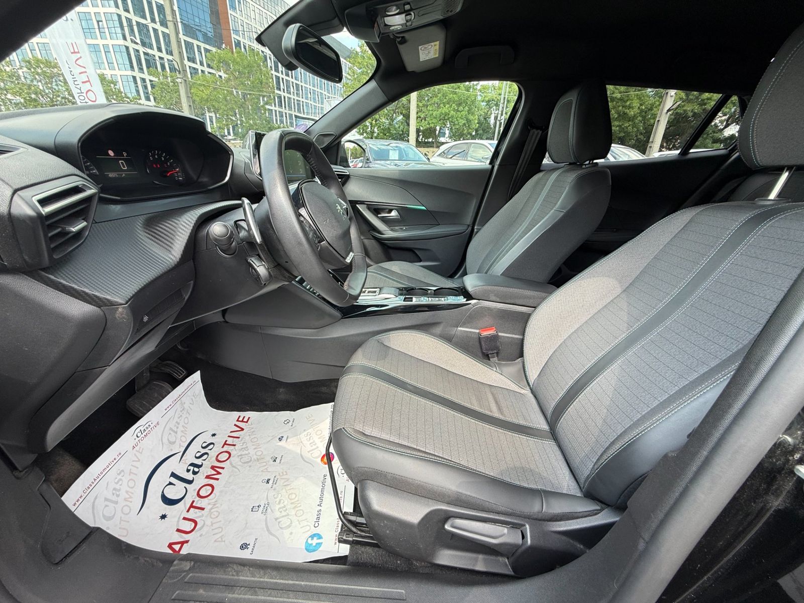 Peugeot 2008 2023 1.2 automat 130 CP Allure - foto 6