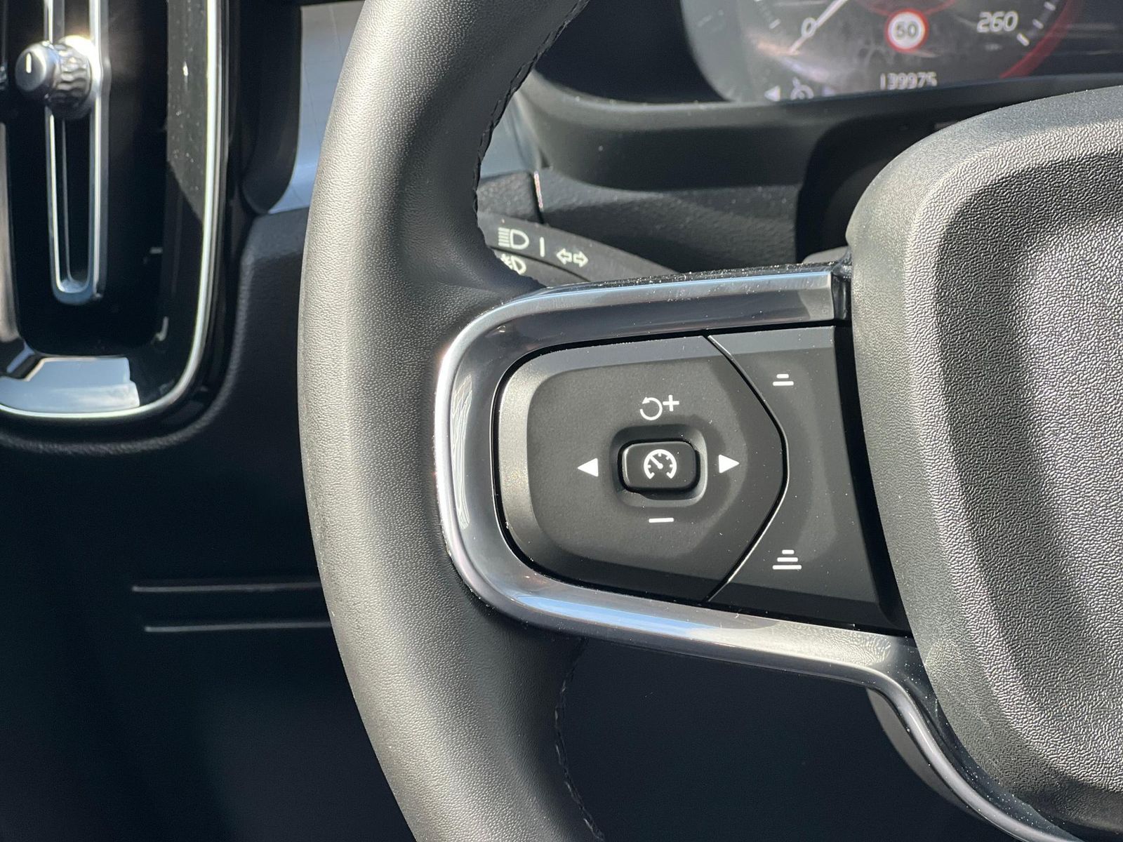 Volvo XC40 2021 Recharge T4 Twin Engine AT7 Inscription Expression - foto 11