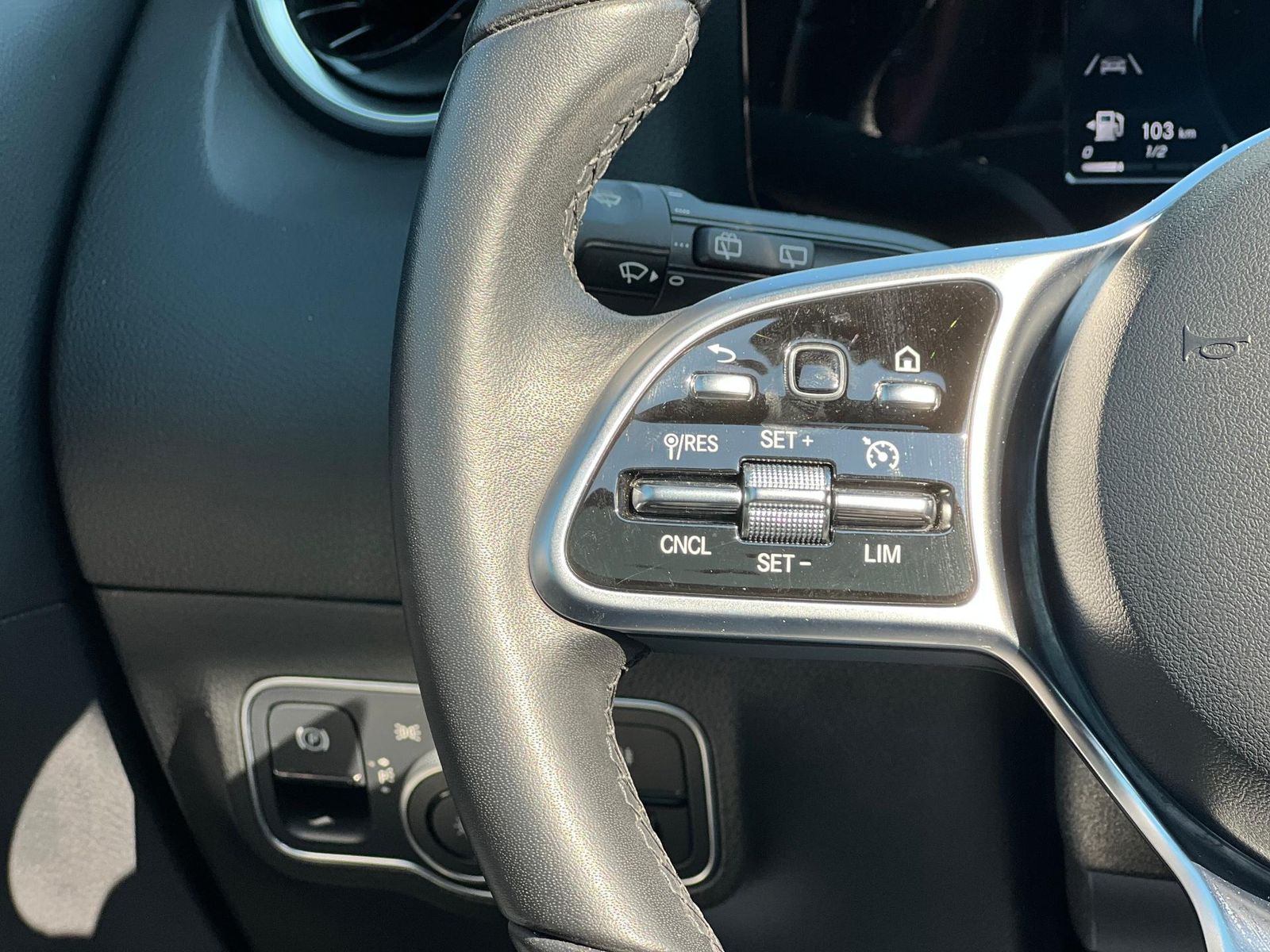 Mercedes-Benz GLA Clasa GLA 2023 200d 4Matic - foto 19