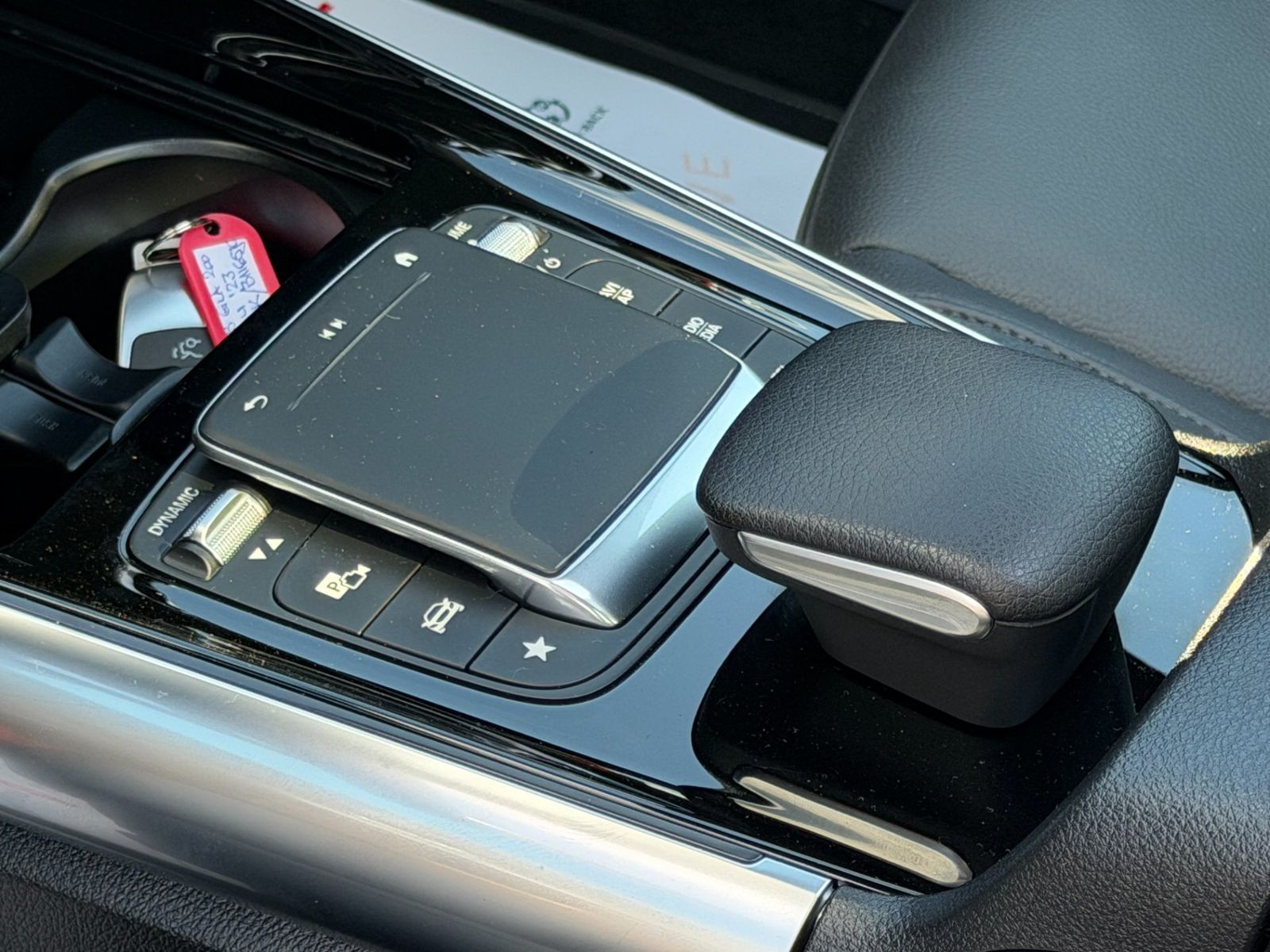 Mercedes-Benz GLA Clasa GLA 2023 200d 4Matic - foto 13