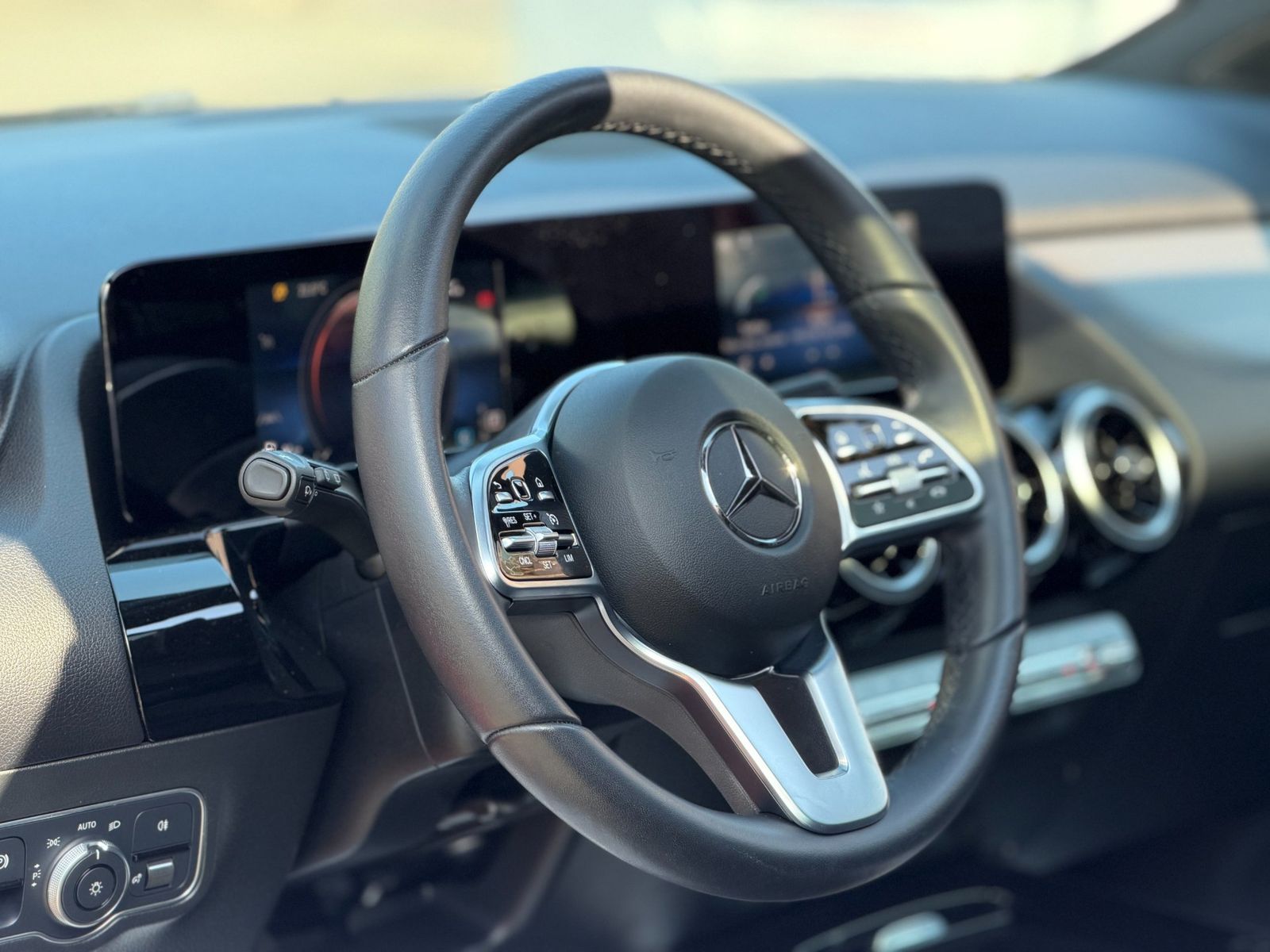 Mercedes-Benz GLA Clasa GLA 2023 200d 4Matic - foto 7