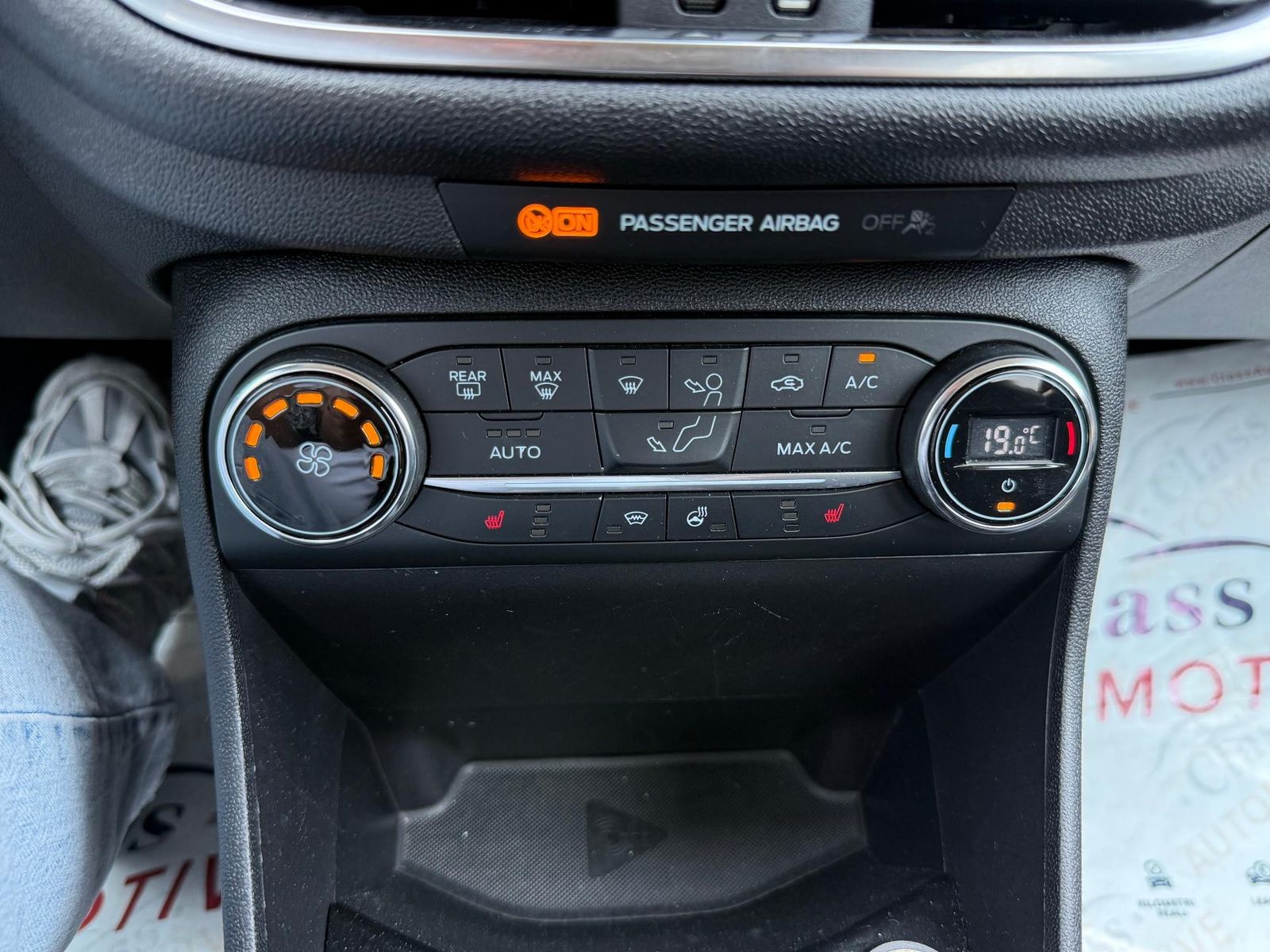 Ford Fiesta 1.0 Benzina 100 CP Automat - foto 13
