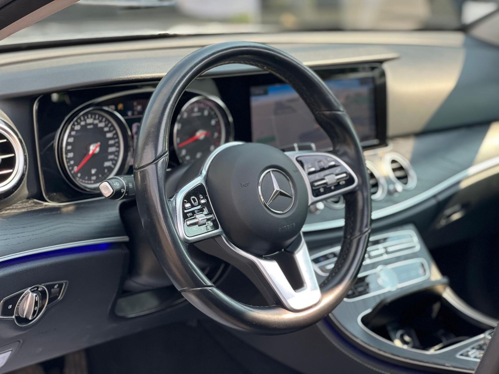 Mercedes-Benz Clasa E 2018 200 4MATIC - foto 7