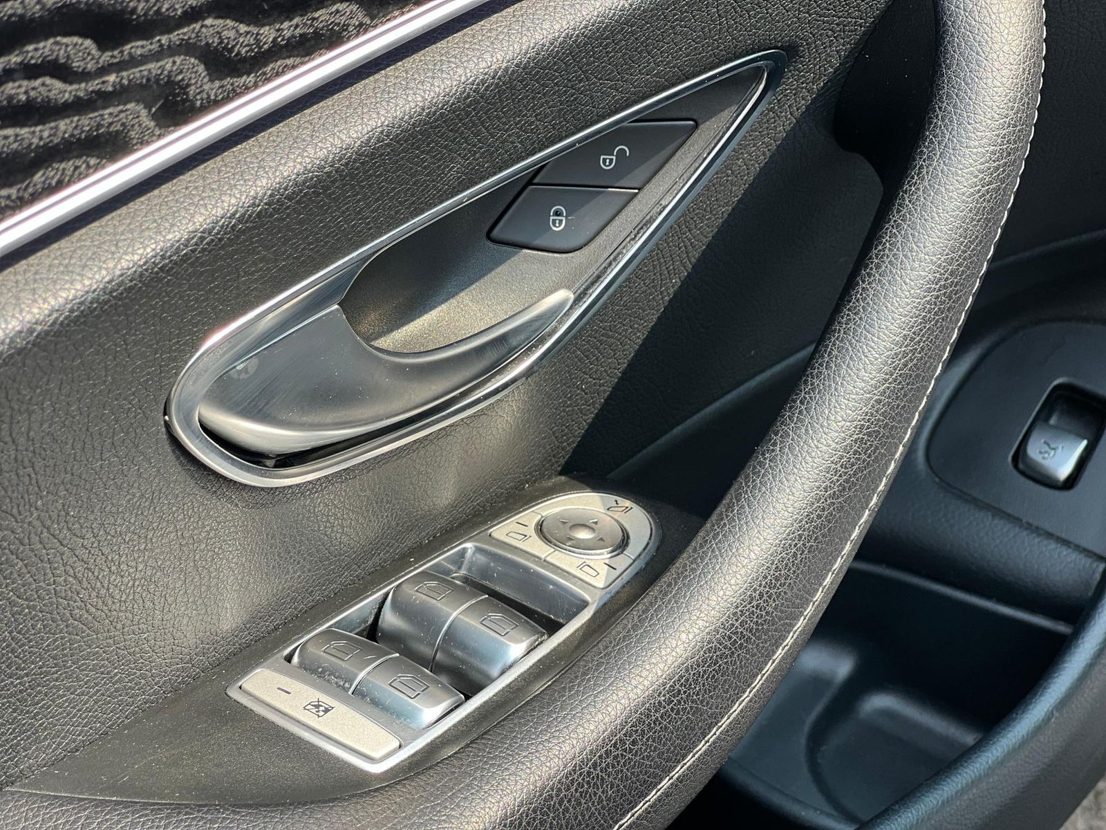 Mercedes-Benz Clasa E 2018 200 4MATIC - foto 9