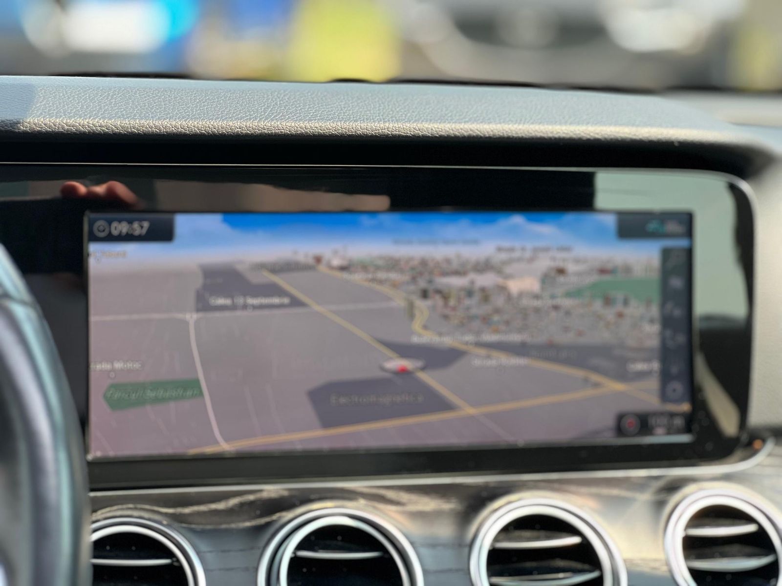 Mercedes-Benz Clasa E 2018 200 4MATIC - foto 18