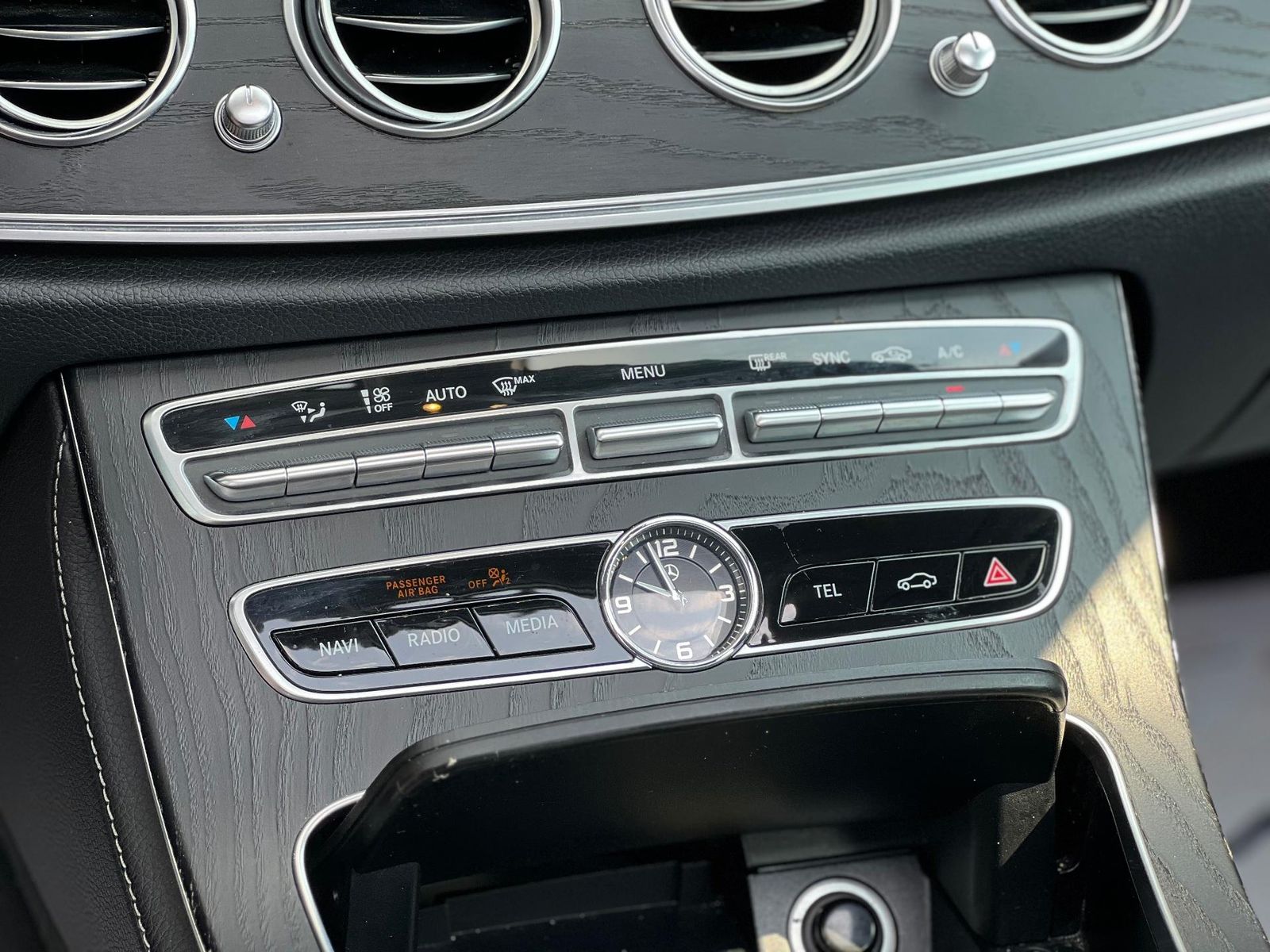 Mercedes-Benz Clasa E 2018 200 4MATIC - foto 19