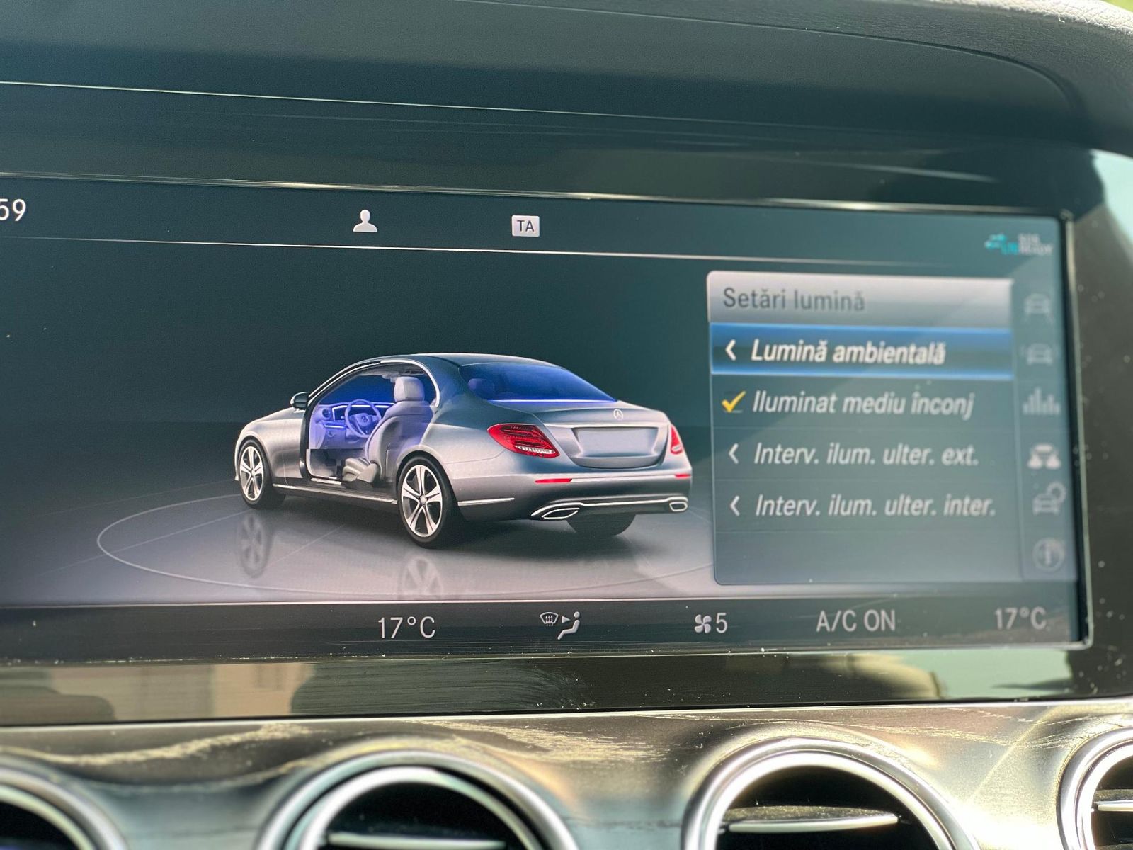 Mercedes-Benz Clasa E 2018 200 4MATIC - foto 26