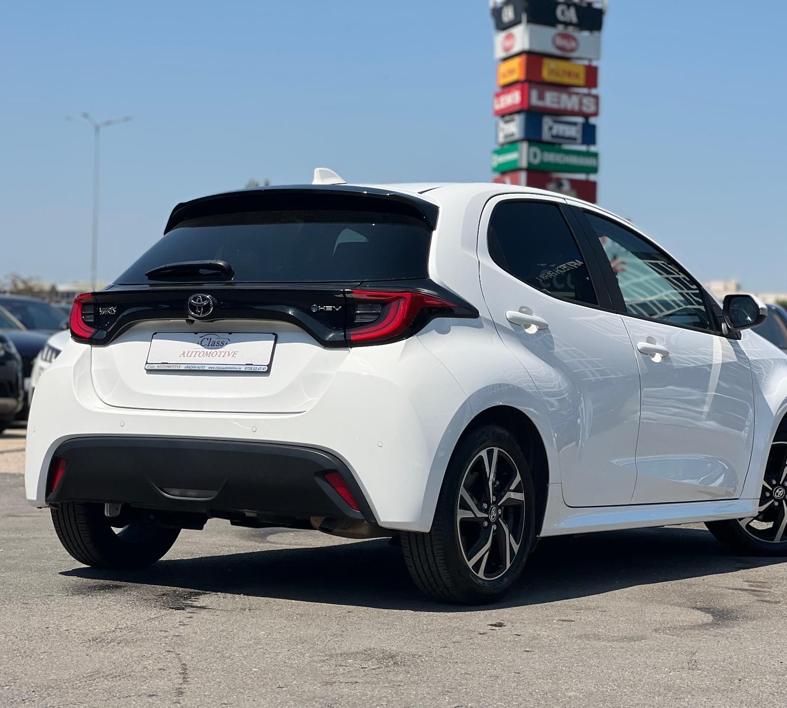 Toyota Yaris Full Hybrid - Primul Proprietar - foto 7
