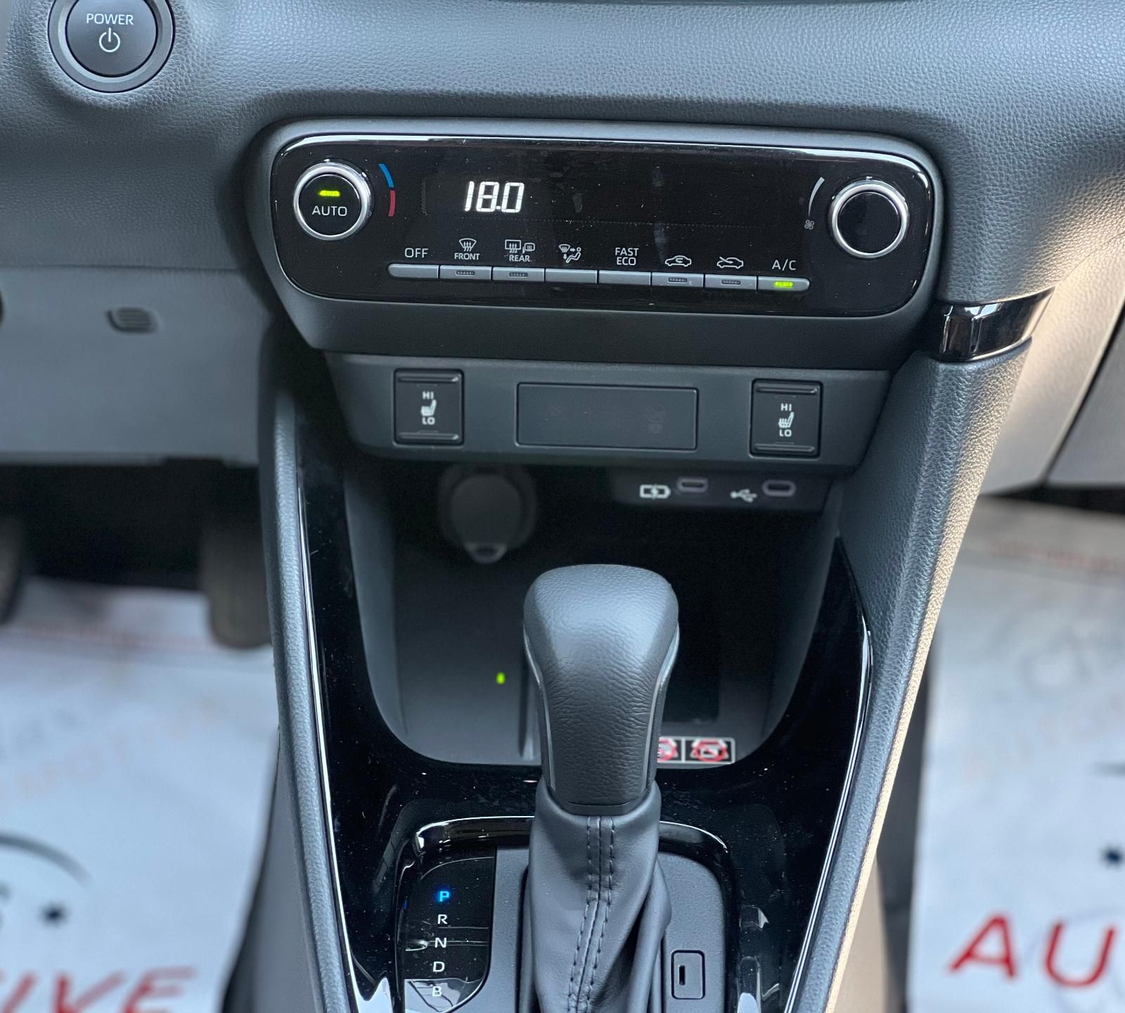Toyota Yaris Full Hybrid - Primul Proprietar - foto 17