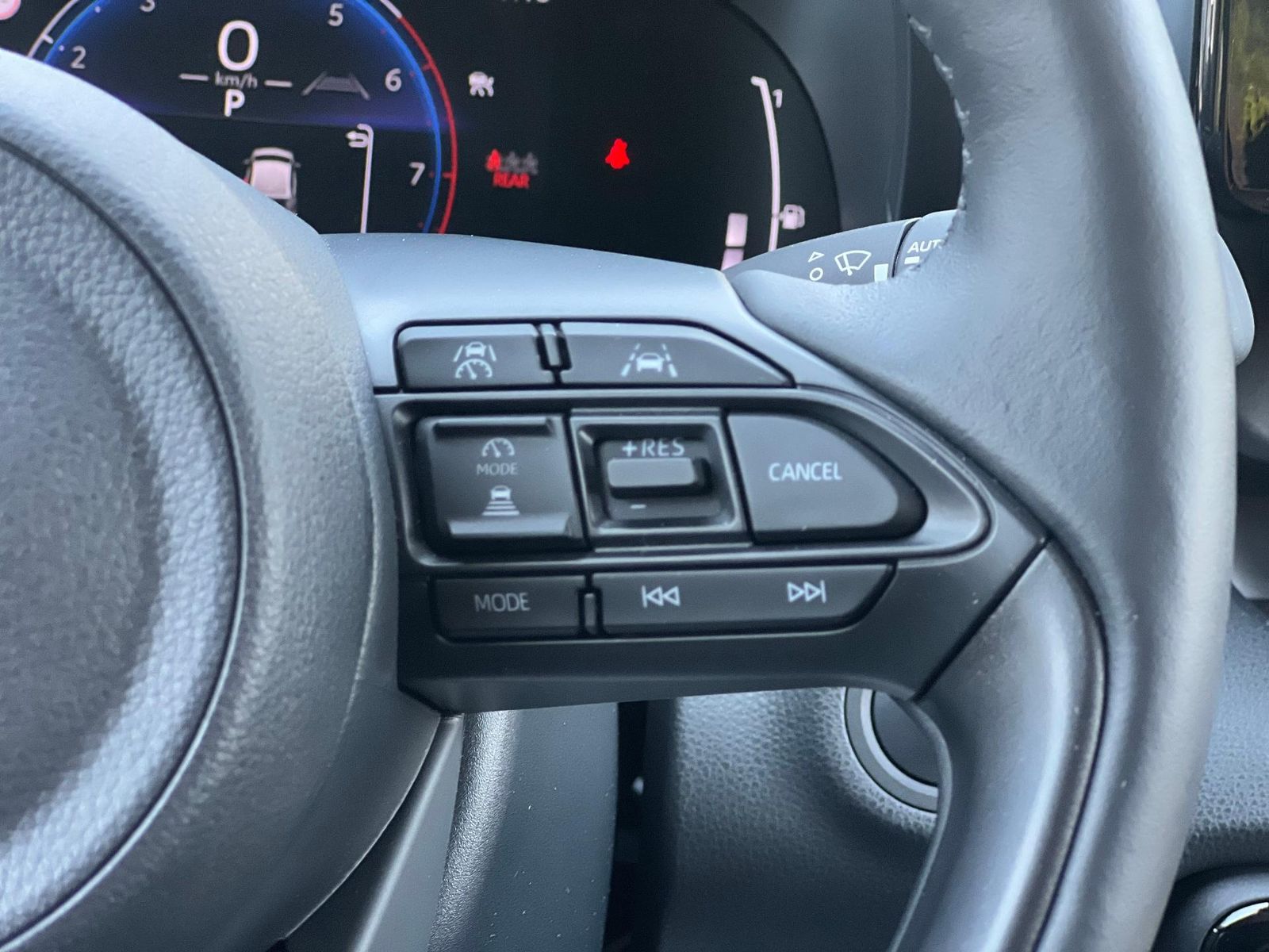 Toyota Yaris 2025 1.5 VVT-i HSD Dynamic - foto 17