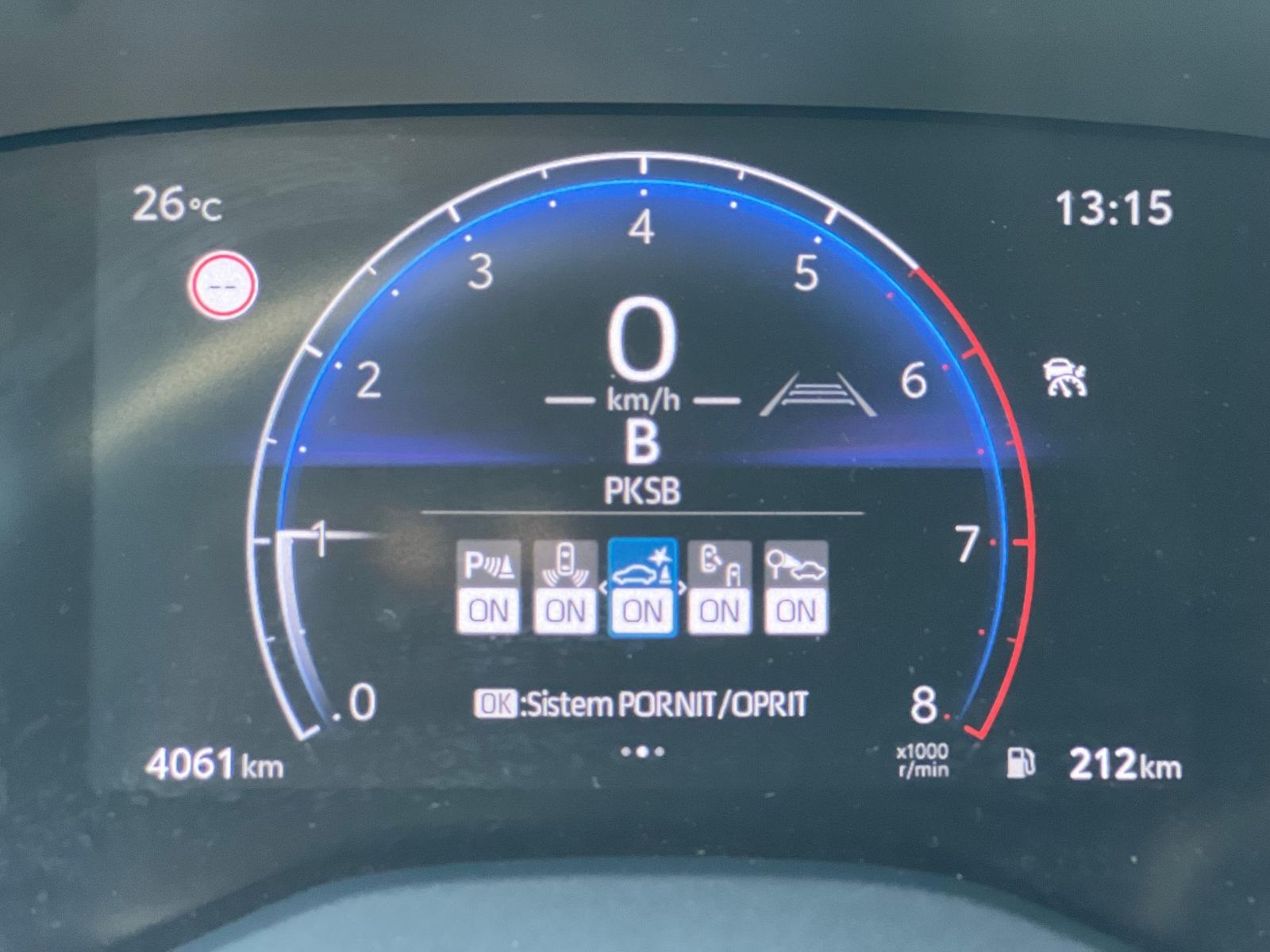 Toyota Yaris 2025 1.5 VVT-i HSD Dynamic - foto 30