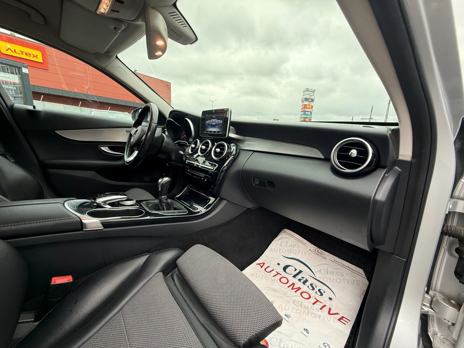 Mercedes-Benz Clasa C 2015 200 BlueTec - foto 17