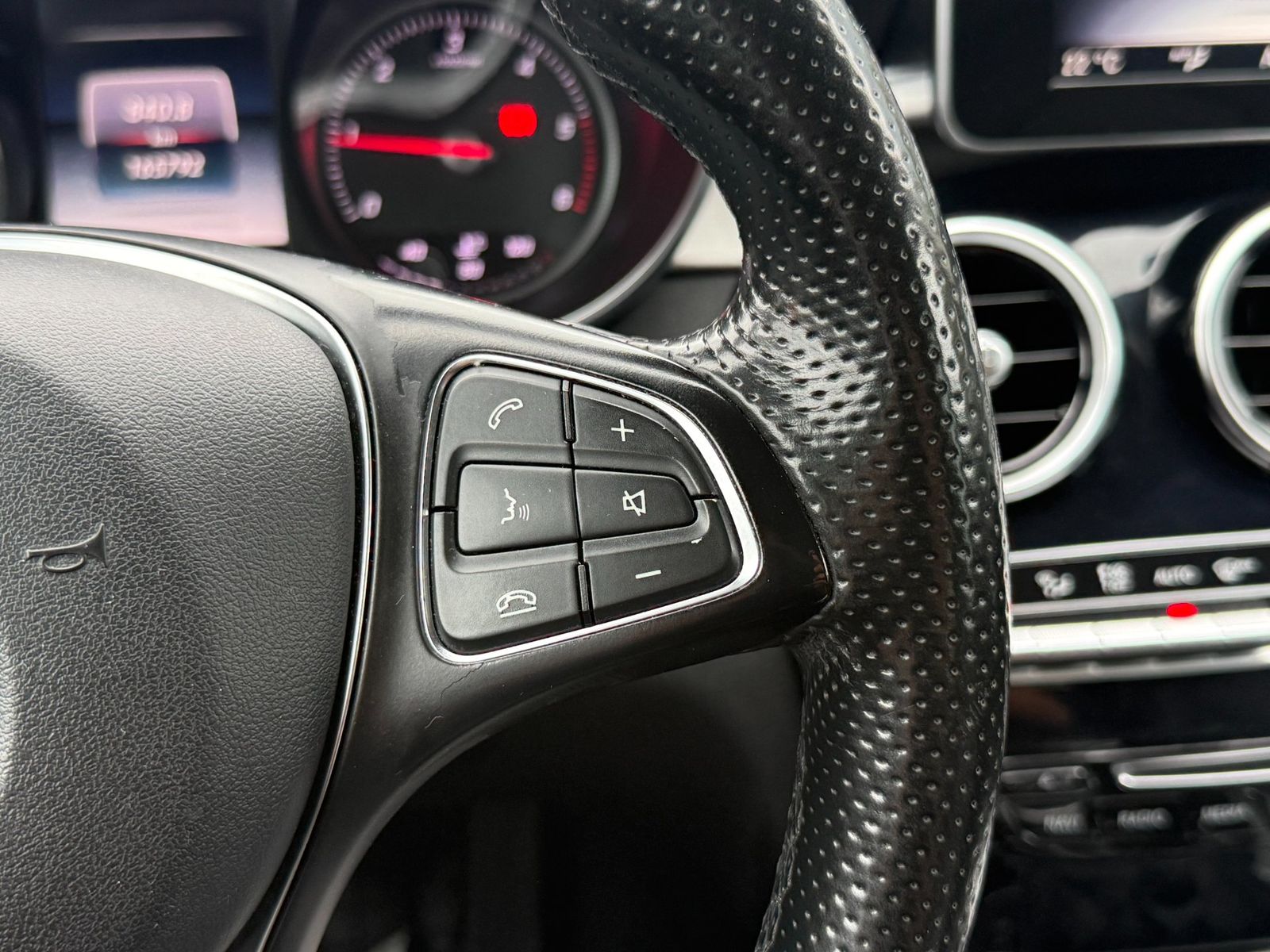 Mercedes-Benz Clasa C 2015 200 BlueTec - foto 21